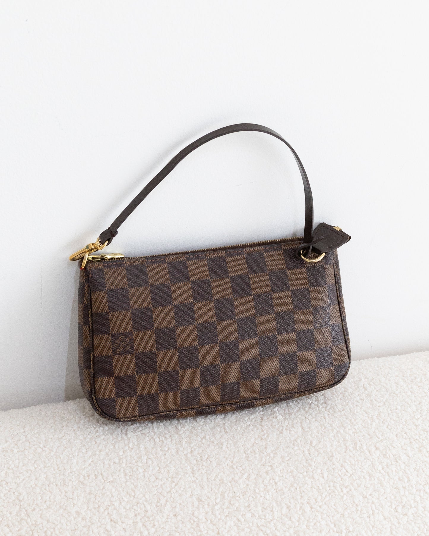 LOUIS VUITTON Pochette Accessoires