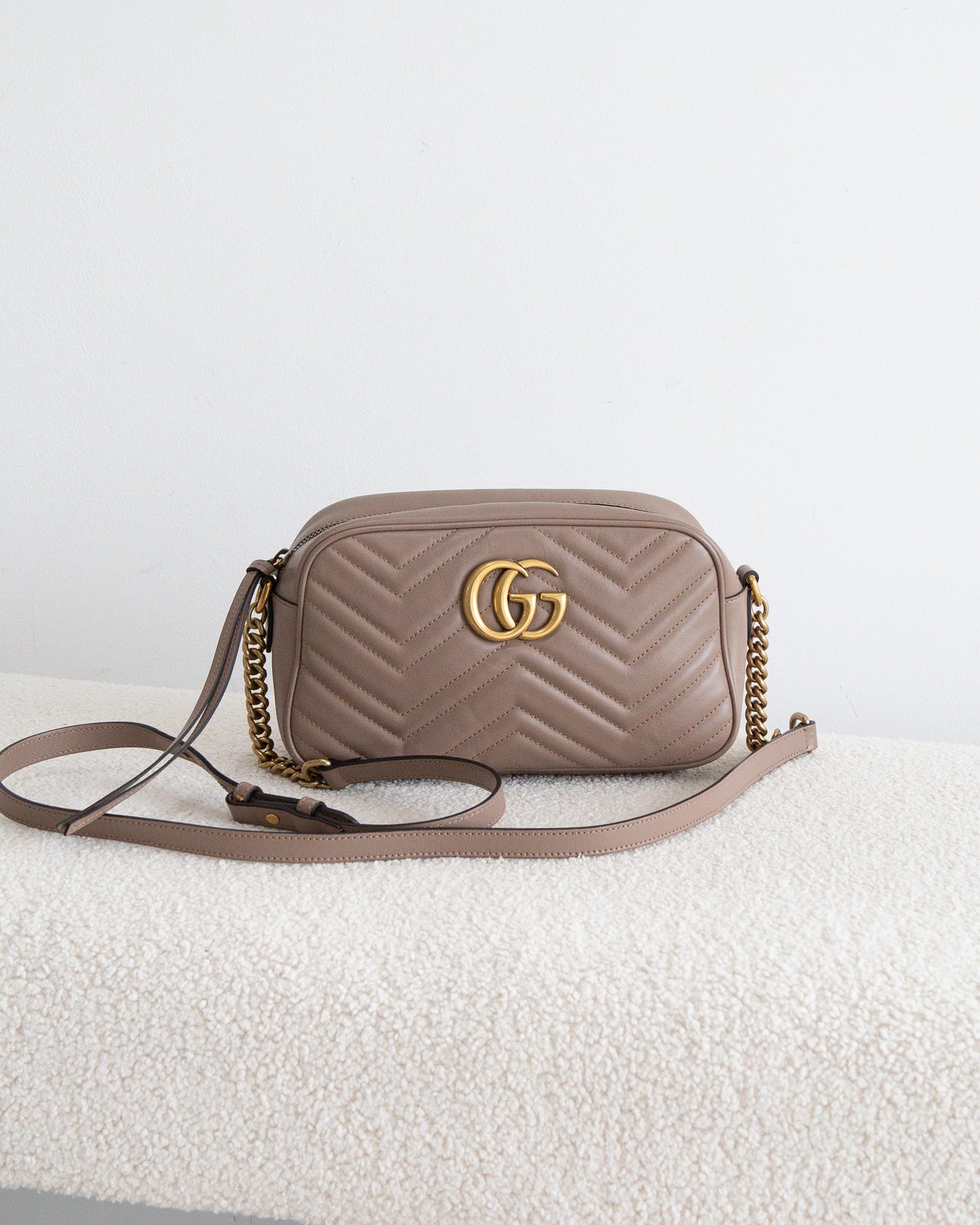 GUCCI GG Marmont Crossbody