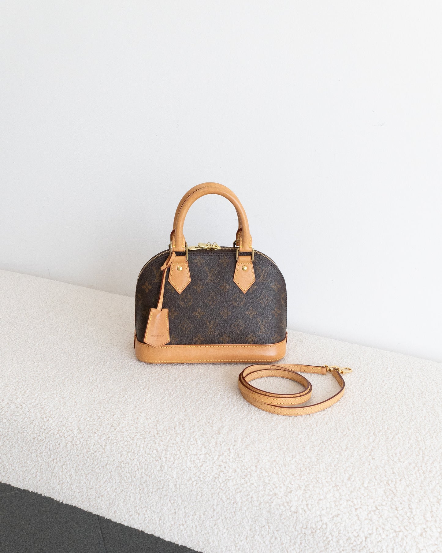 LOUIS VUITTON Alma BB
