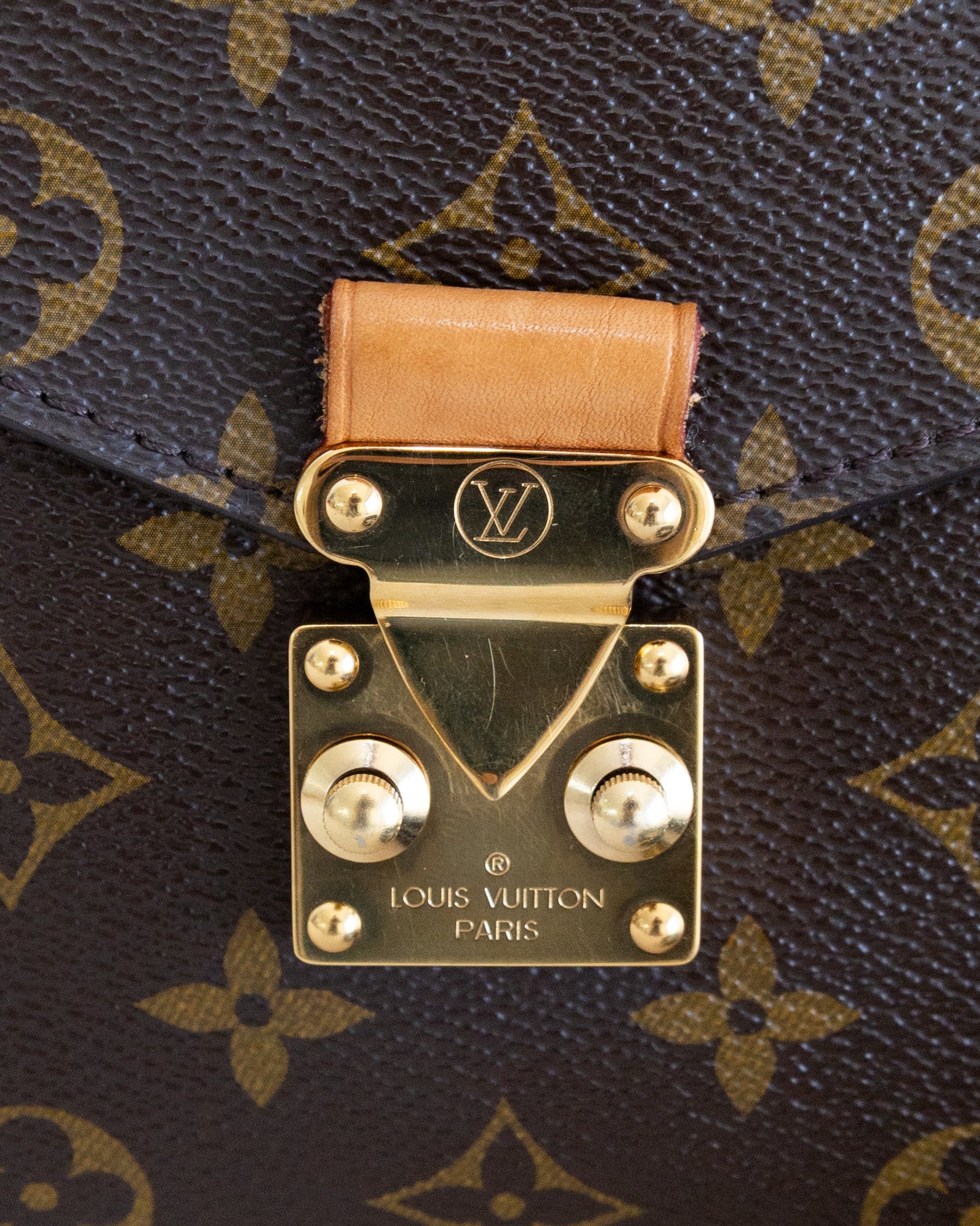 LOUIS VUITON Pochette Metis