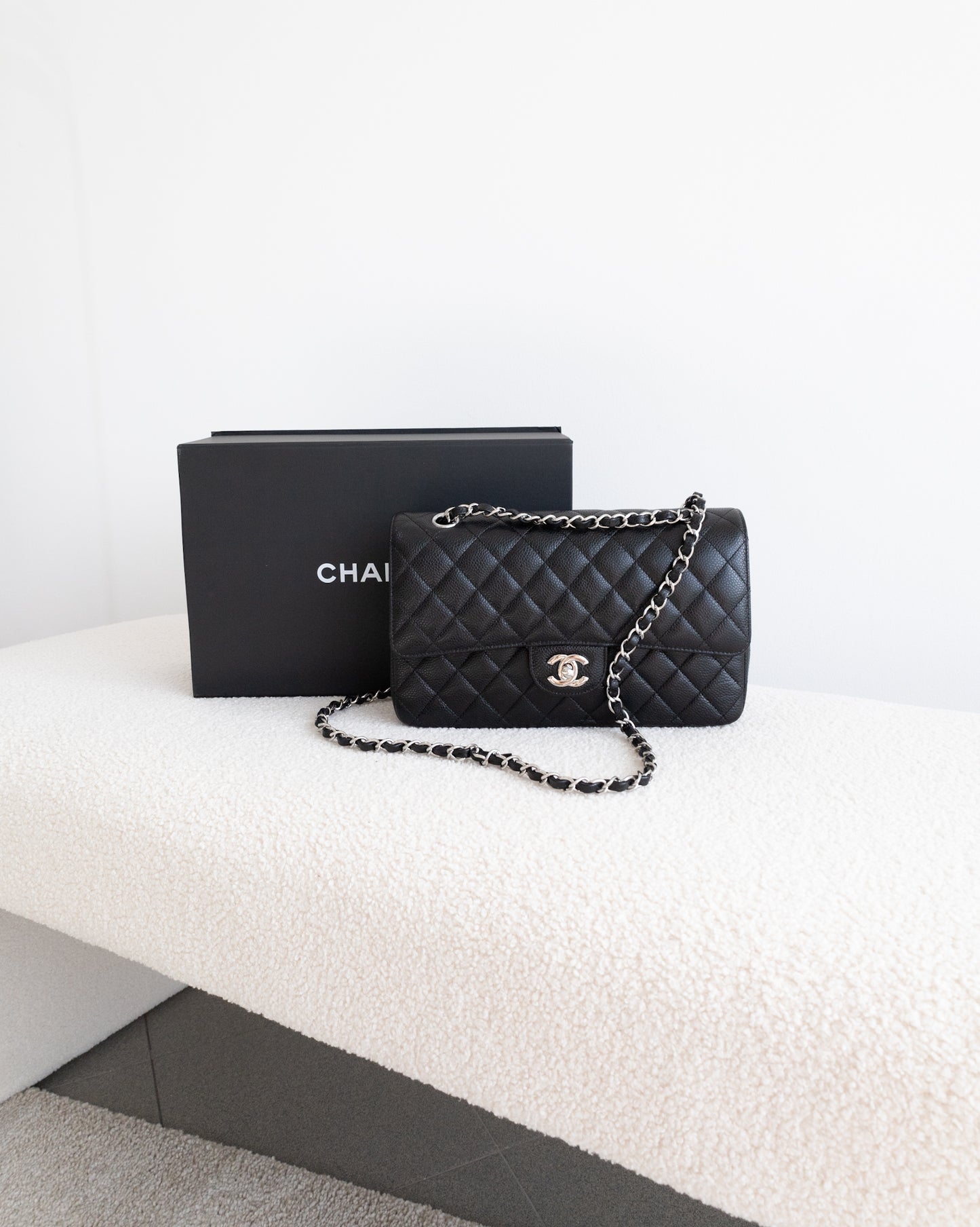 CHANEL Classic Double Flap Médium