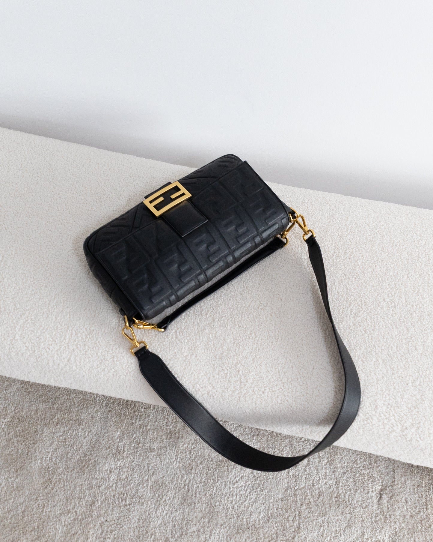 FENDI Baguette 2 Ways