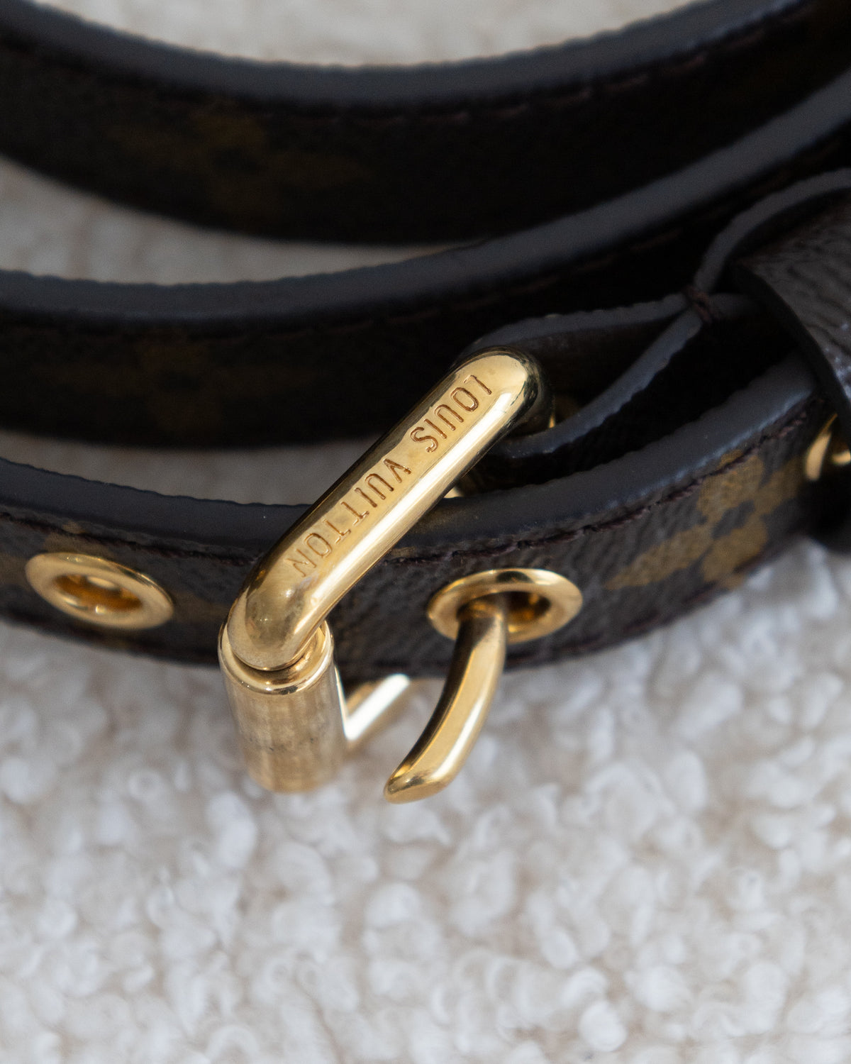 LOUIS VUITTON Pochette Metis