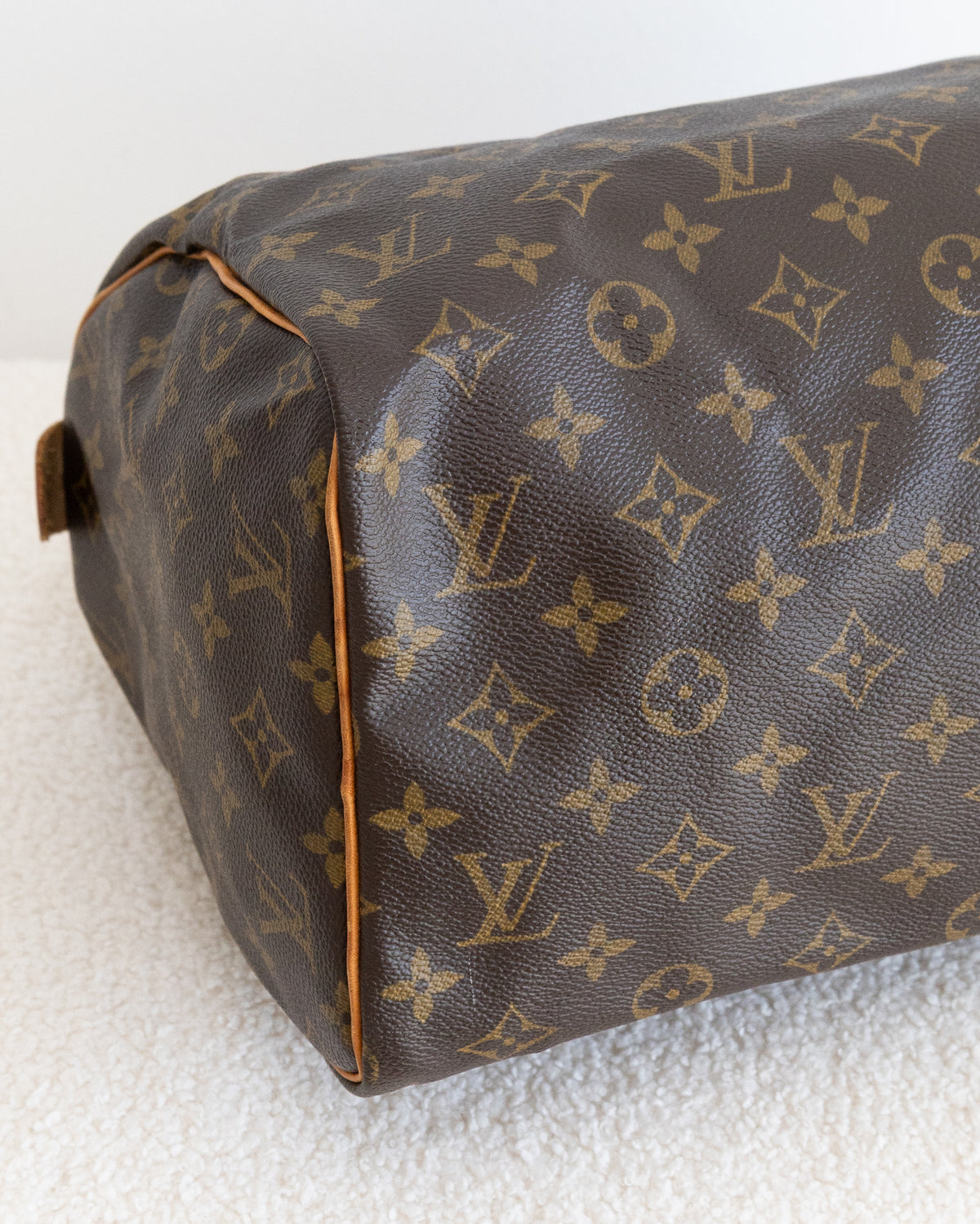 LOUIS VUITTON Speedy 30