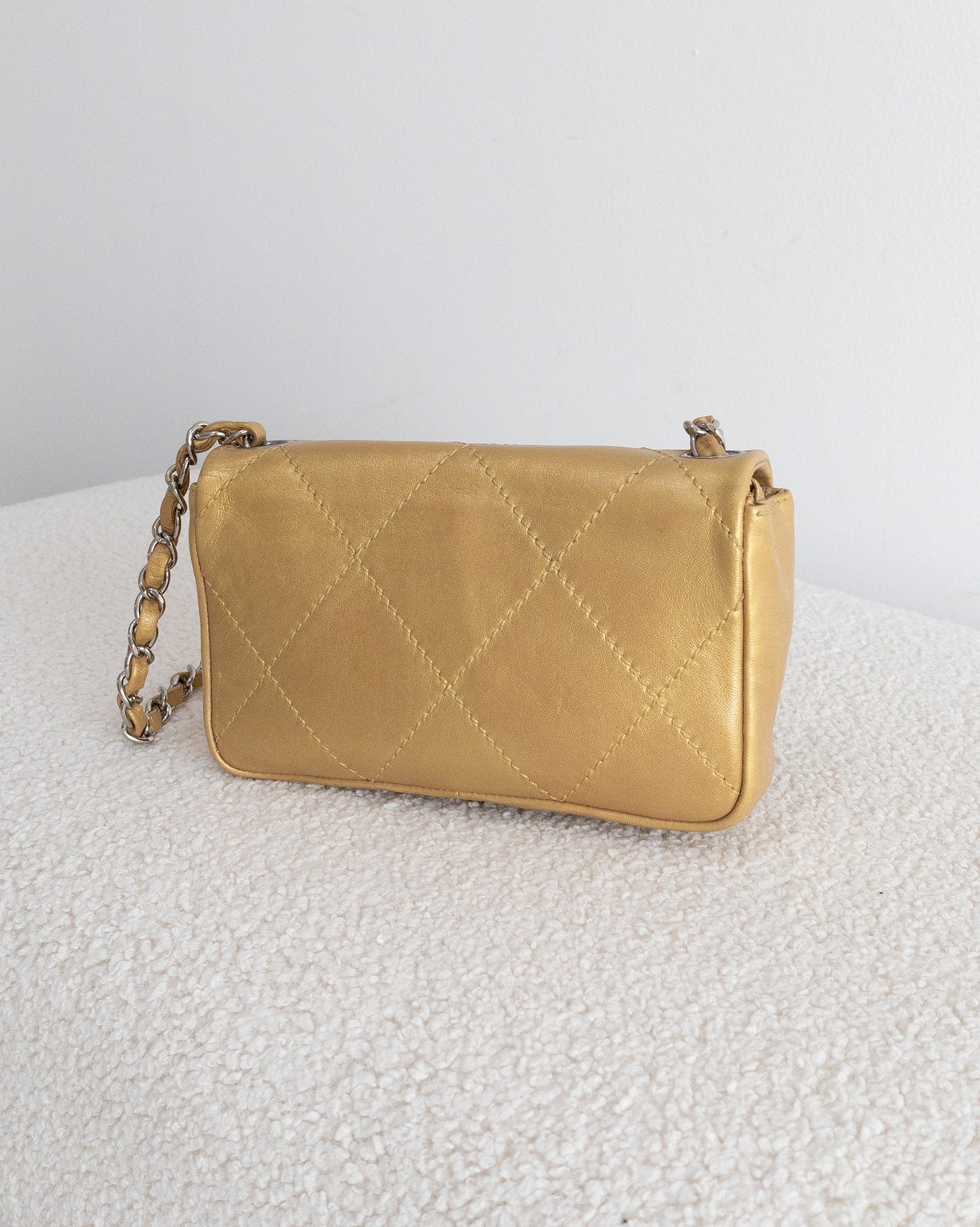 CHANEL Diamond Stitch CC Flap