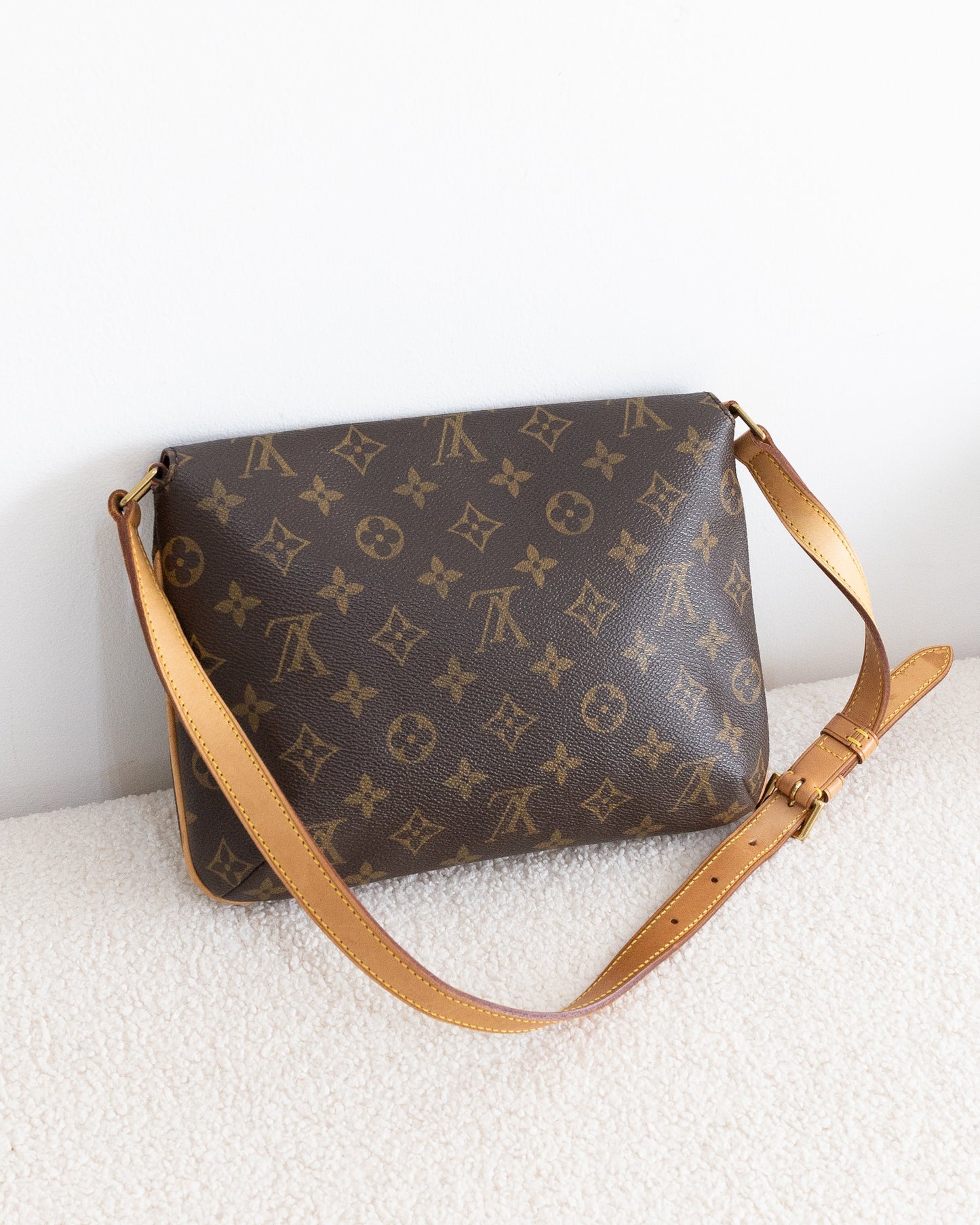 LOUIS VUITTON Musette Tango