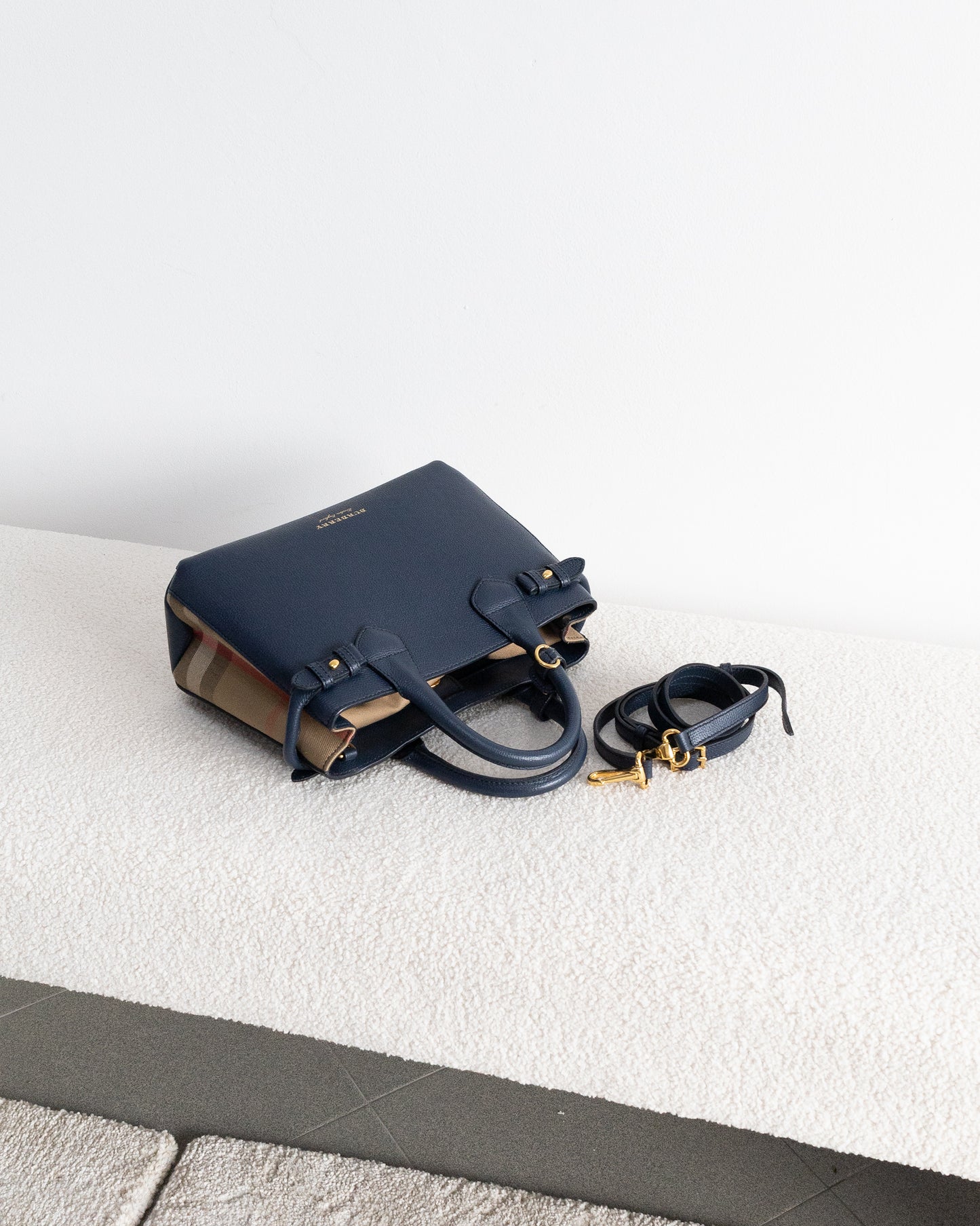 BURBERRY Banner Small