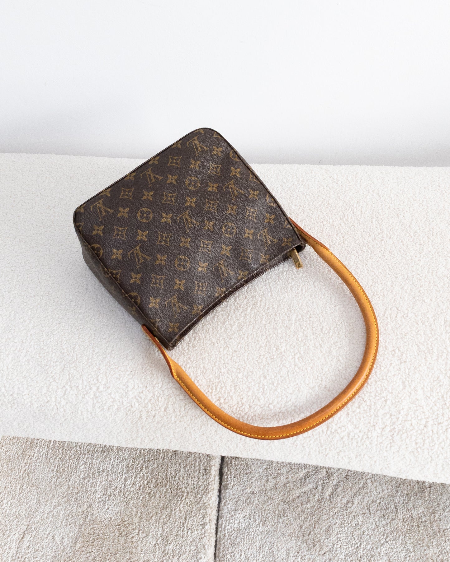 LOUIS VUITTON Looping