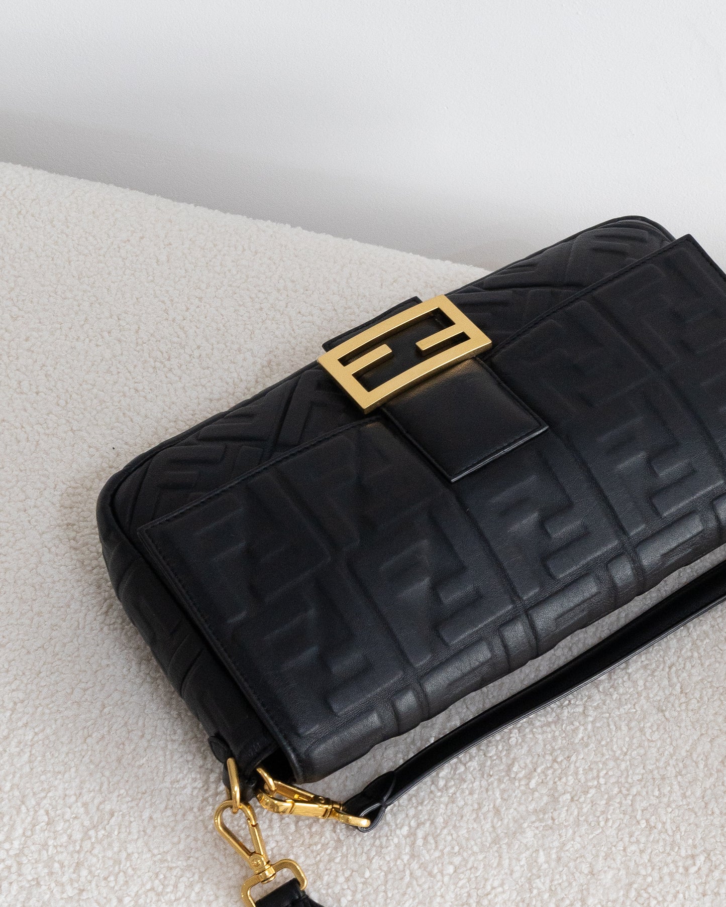FENDI Baguette 2 Ways