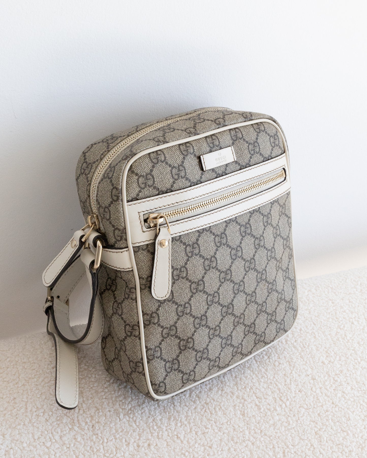 GUCCI GG Crossbody