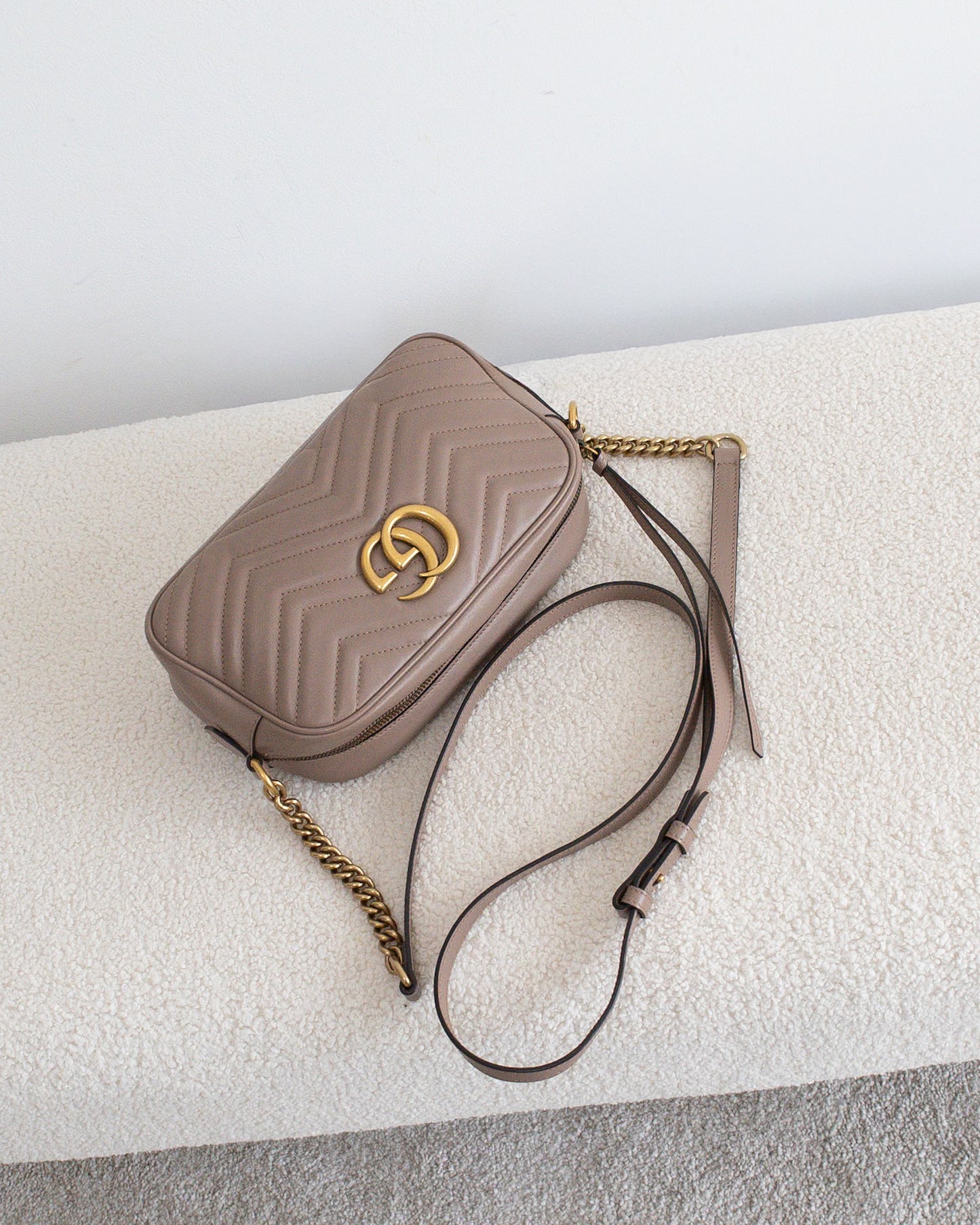 GUCCI GG Marmont Crossbody