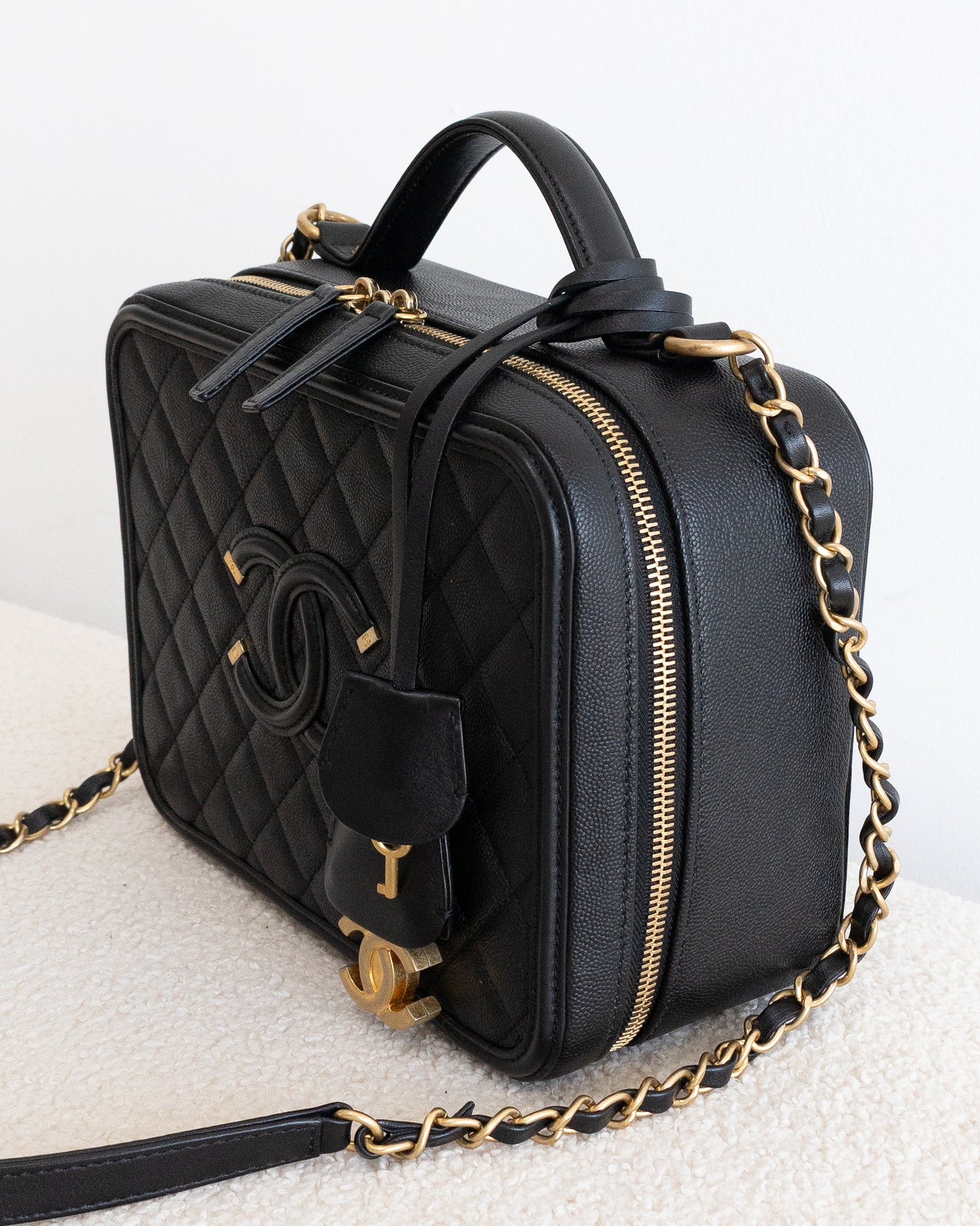 CHANEL Filigree Vanity Medium