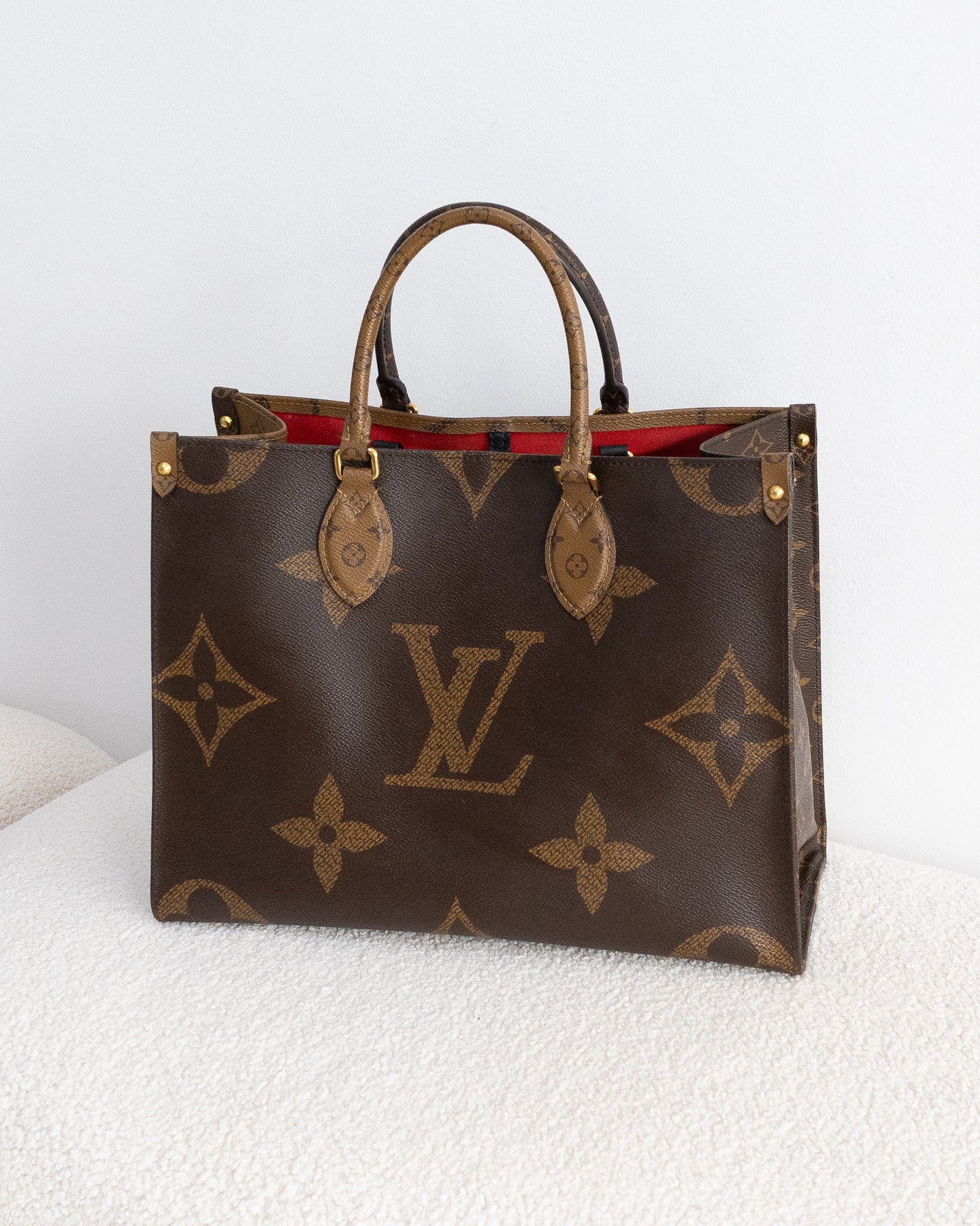 LOUIS VUITTON OnTheGo MM