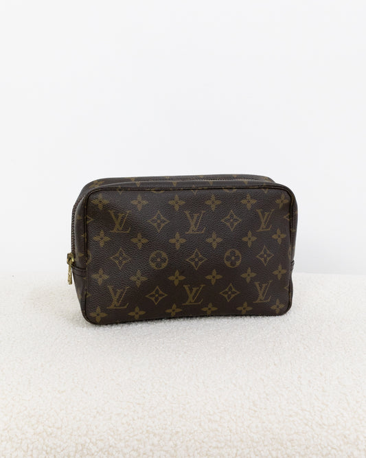LOUIS VUITTON Necessaire