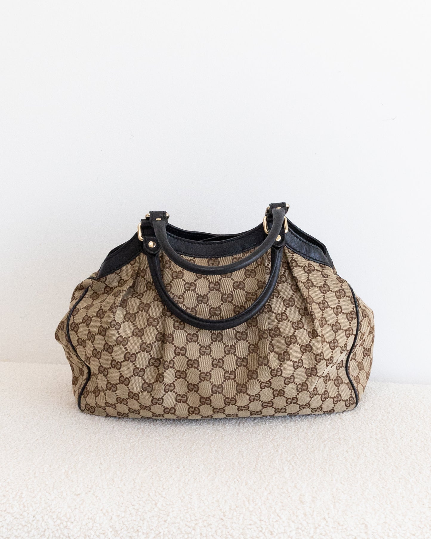 GUCCI Medium GG Canvas Sukey