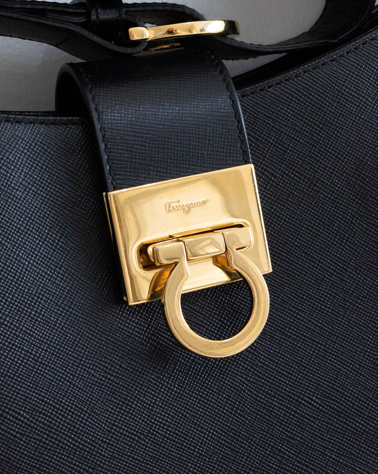 SALVATORE FERRAGAMO Gancini