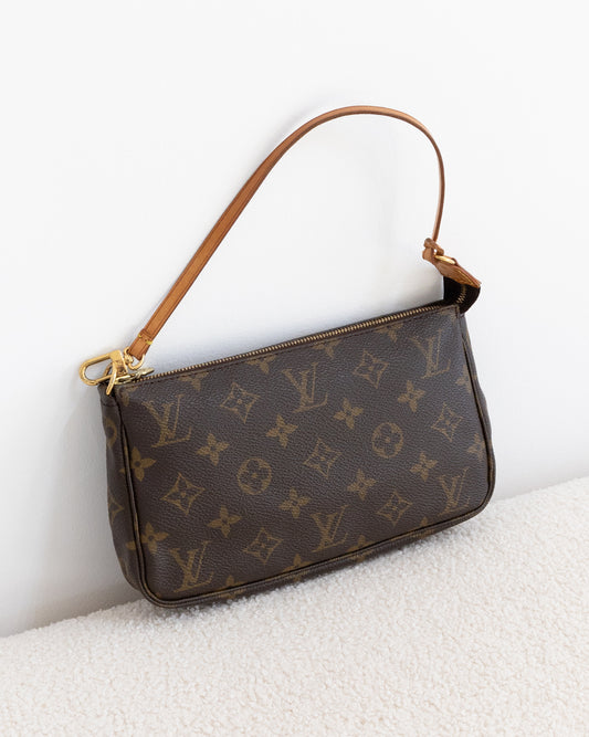 LOUIS VUITTON Pochette Accessoires