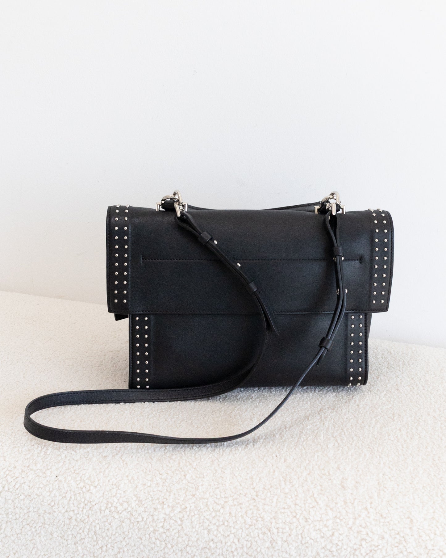 GIVENCHY Medium Shark