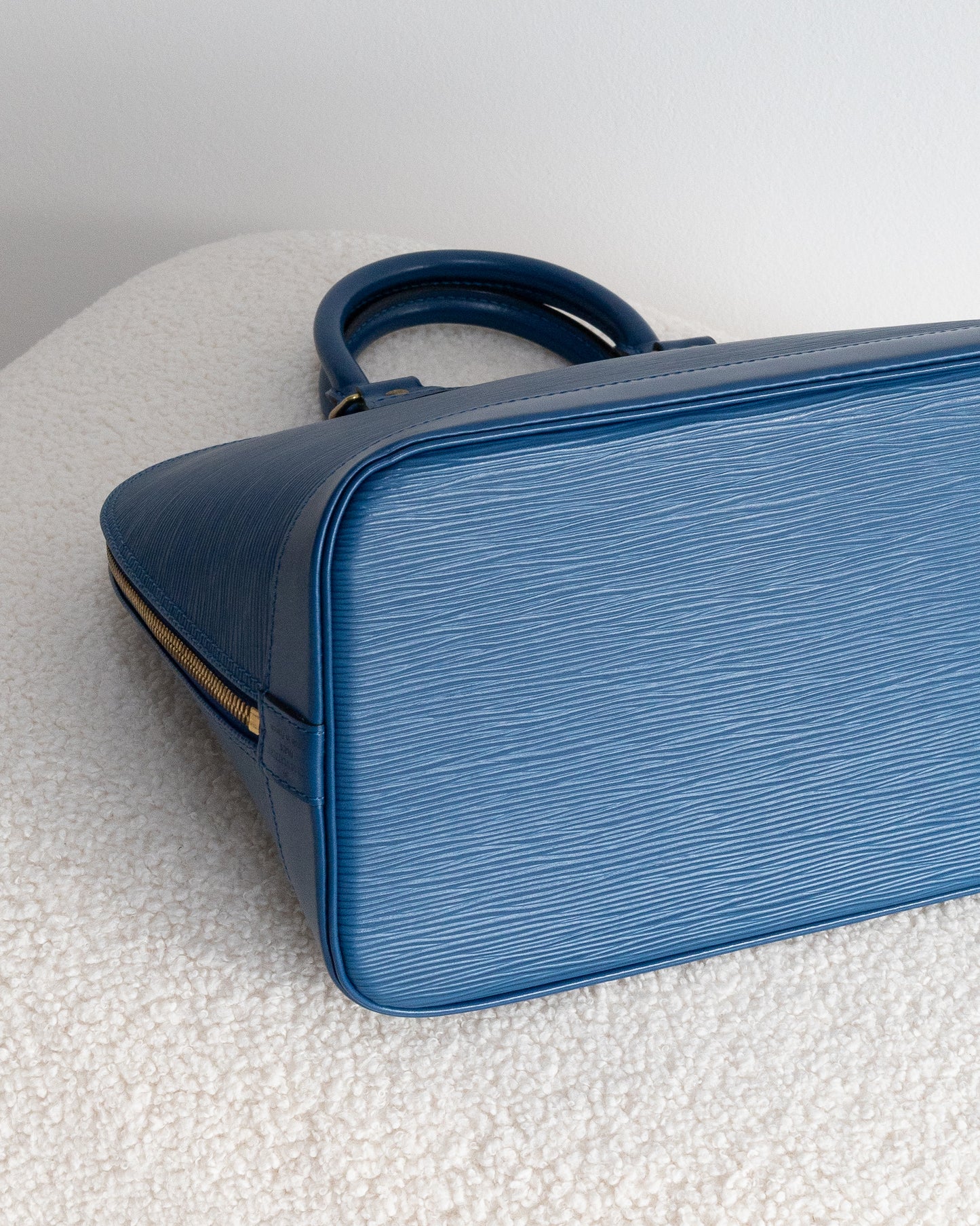 LOUIS VUITTON Alma PM