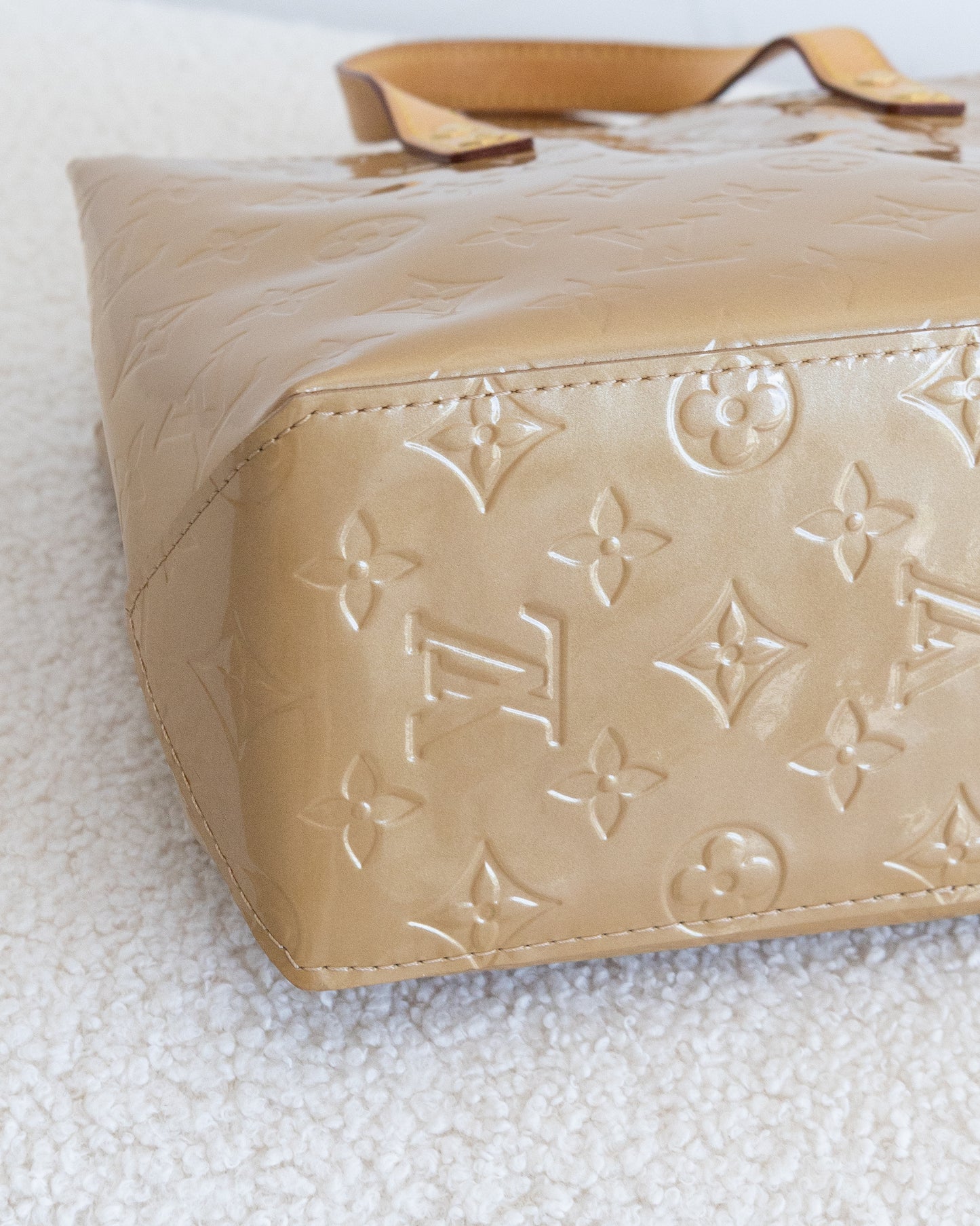 LOUIS VUITTON Reade PM