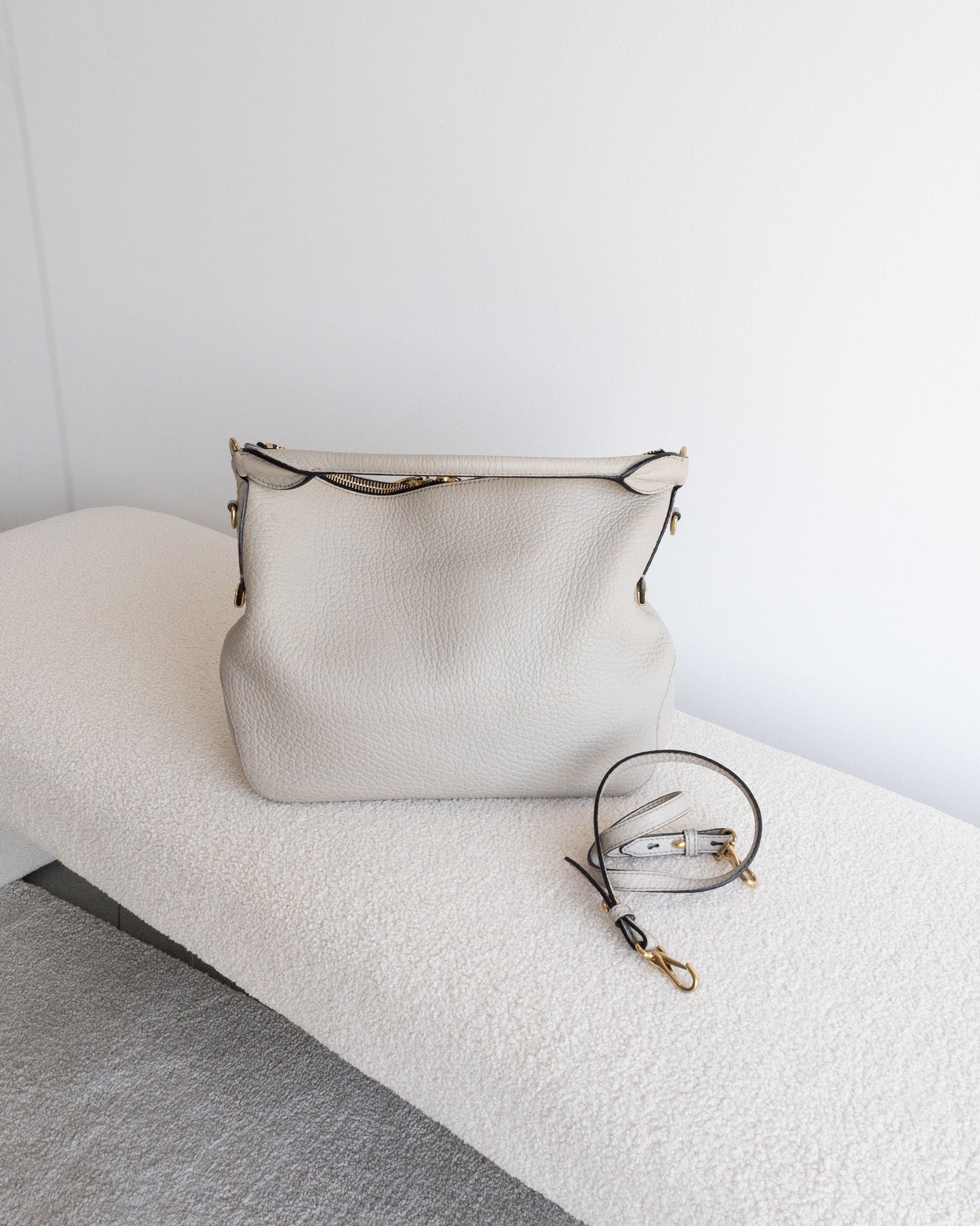 BURBERRY Tote Leather