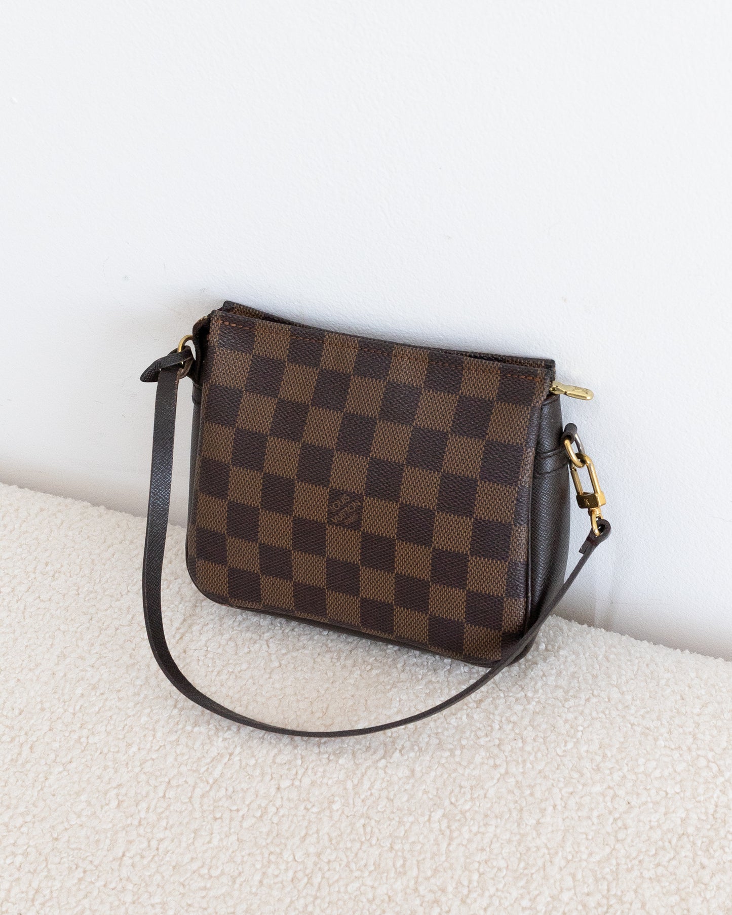 LOUIS VUITTON Trousse Pochette