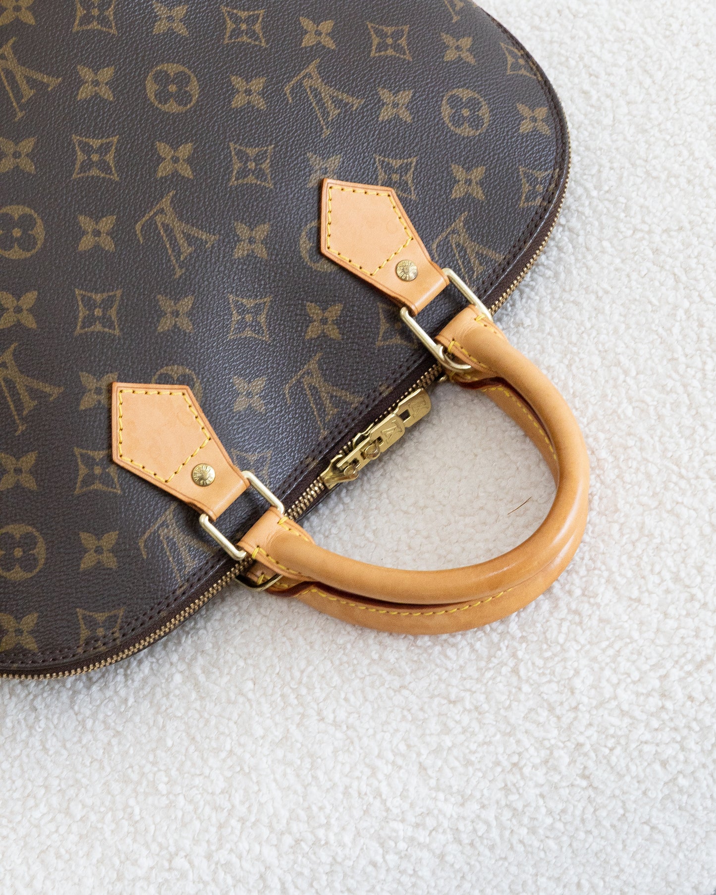 LOUIS VUITTON Alma PM
