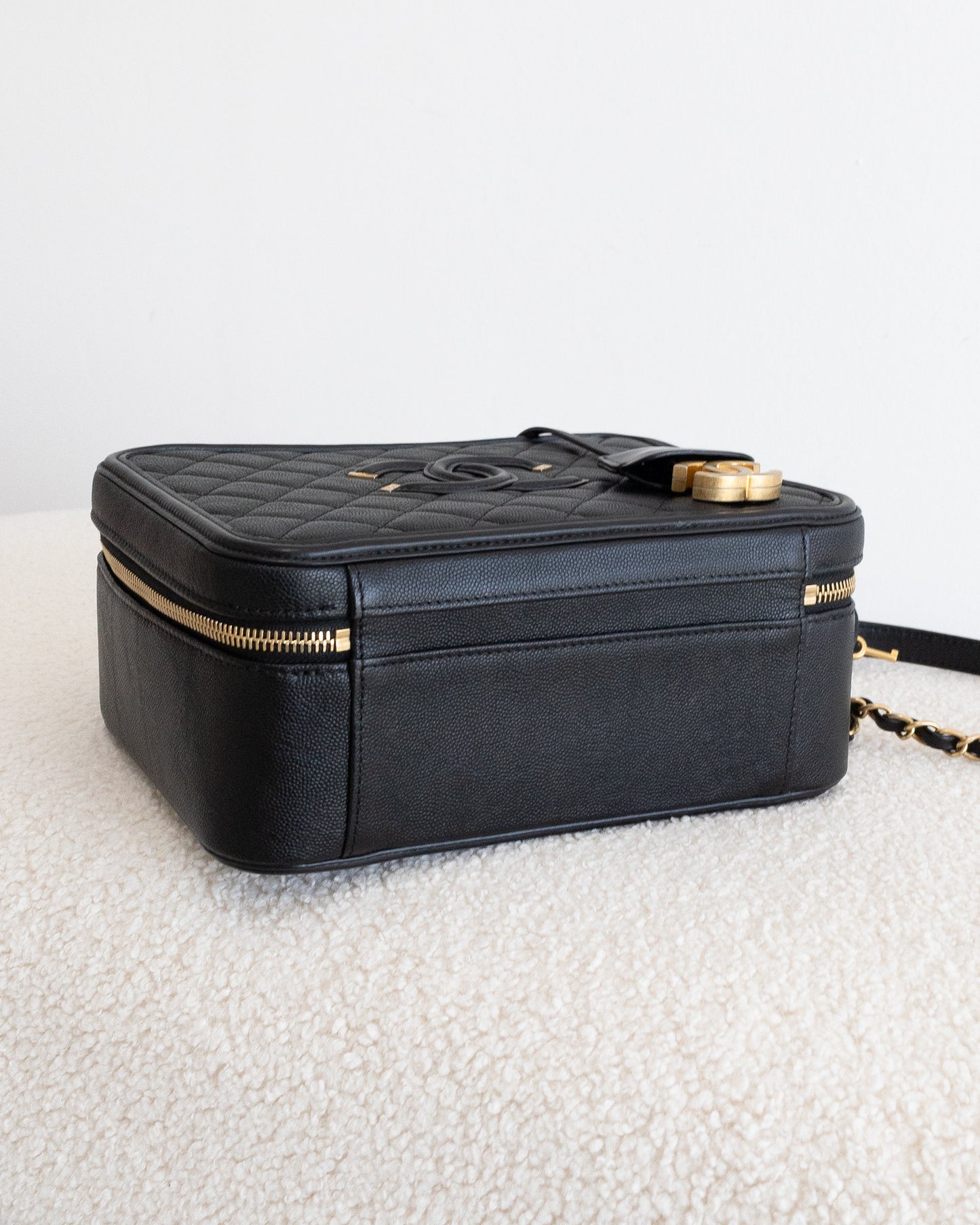 CHANEL Filigree Vanity Medium