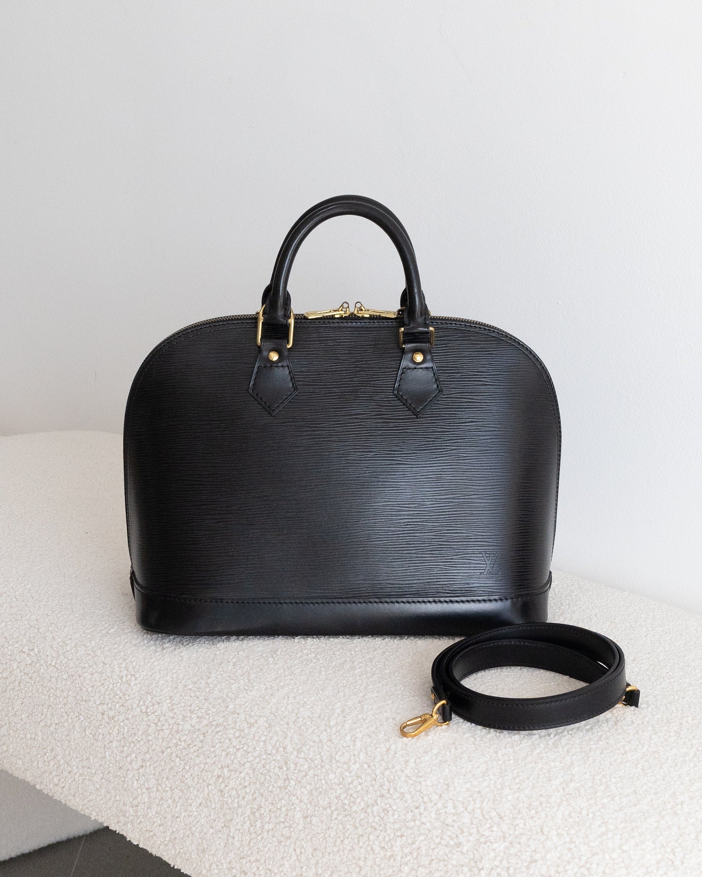 LOUIS VUITTON Alma PM