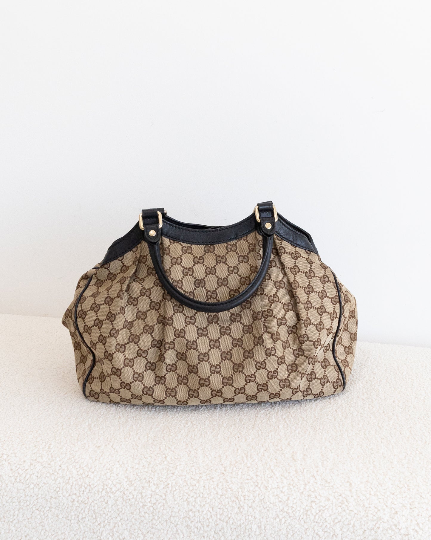 GUCCI Medium GG Canvas Sukey