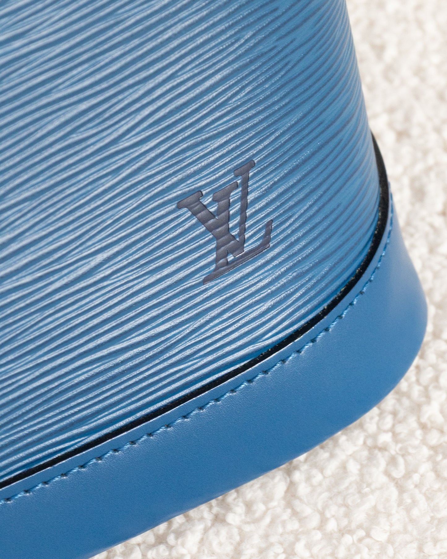 LOUIS VUITTON Alma PM