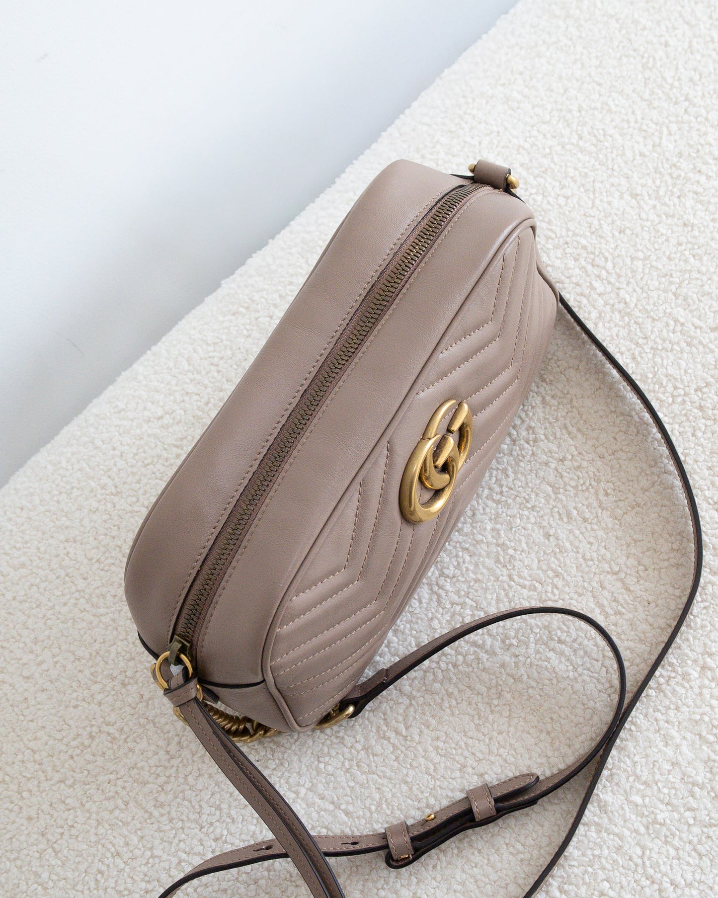 GUCCI GG Marmont Crossbody
