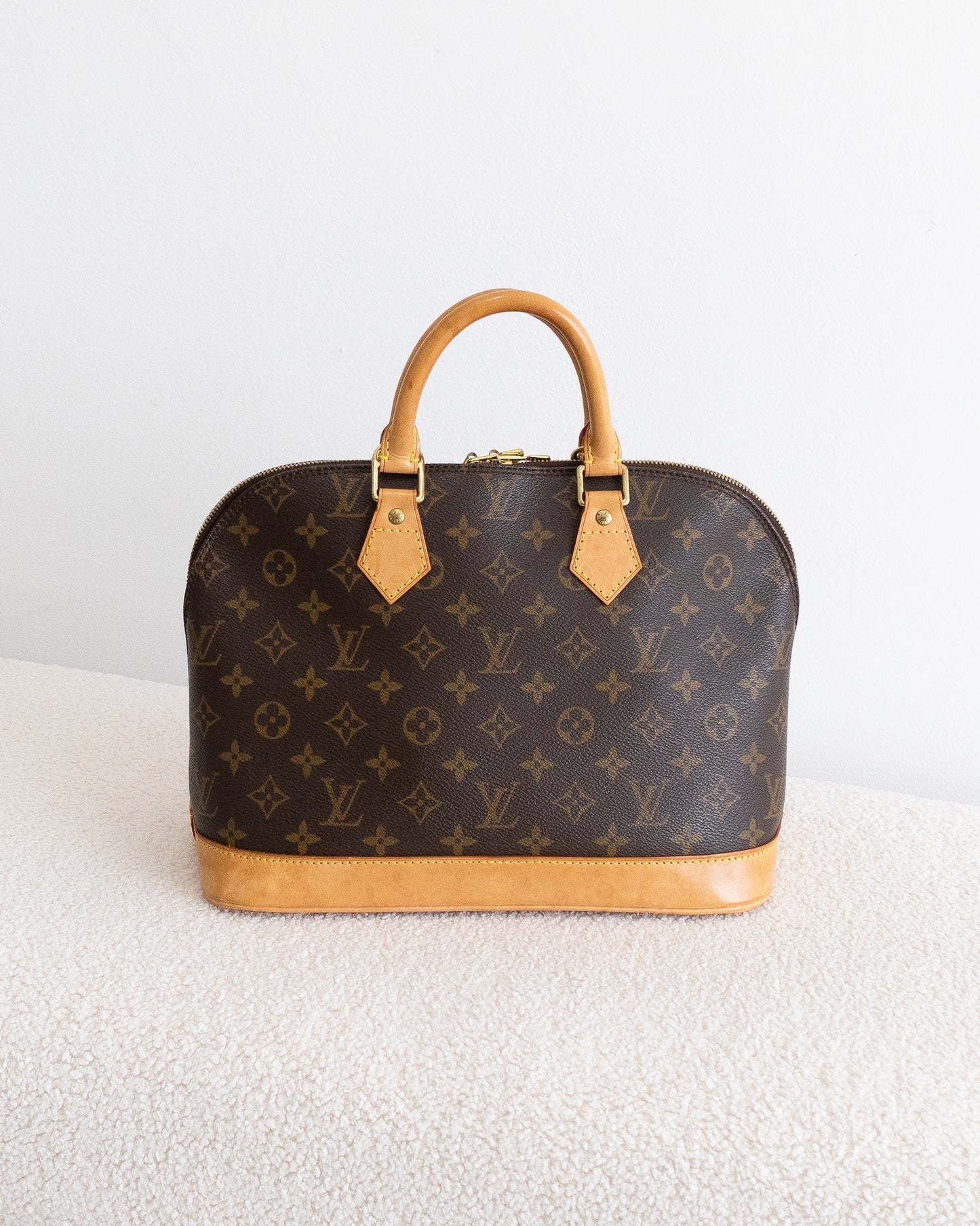 LOUIS VUITTON Alma PM