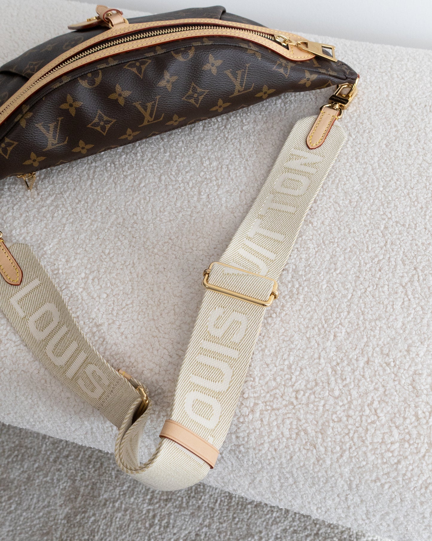 LOUIS VUITTON High Rise Bumbag
