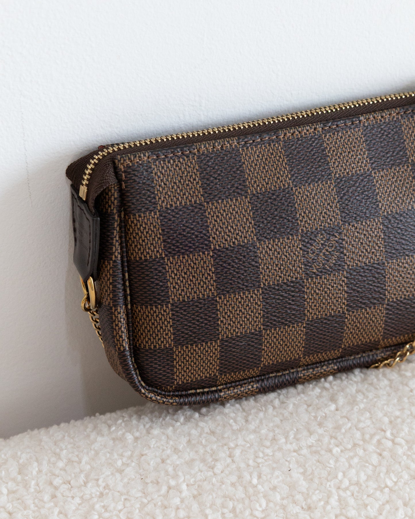 LOUIS VUITTON Mini Pochette Accessoires