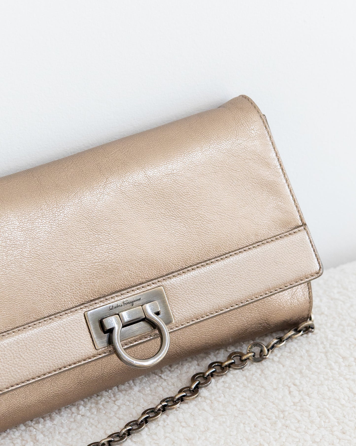 SALVATORE Ferragamo Gancini