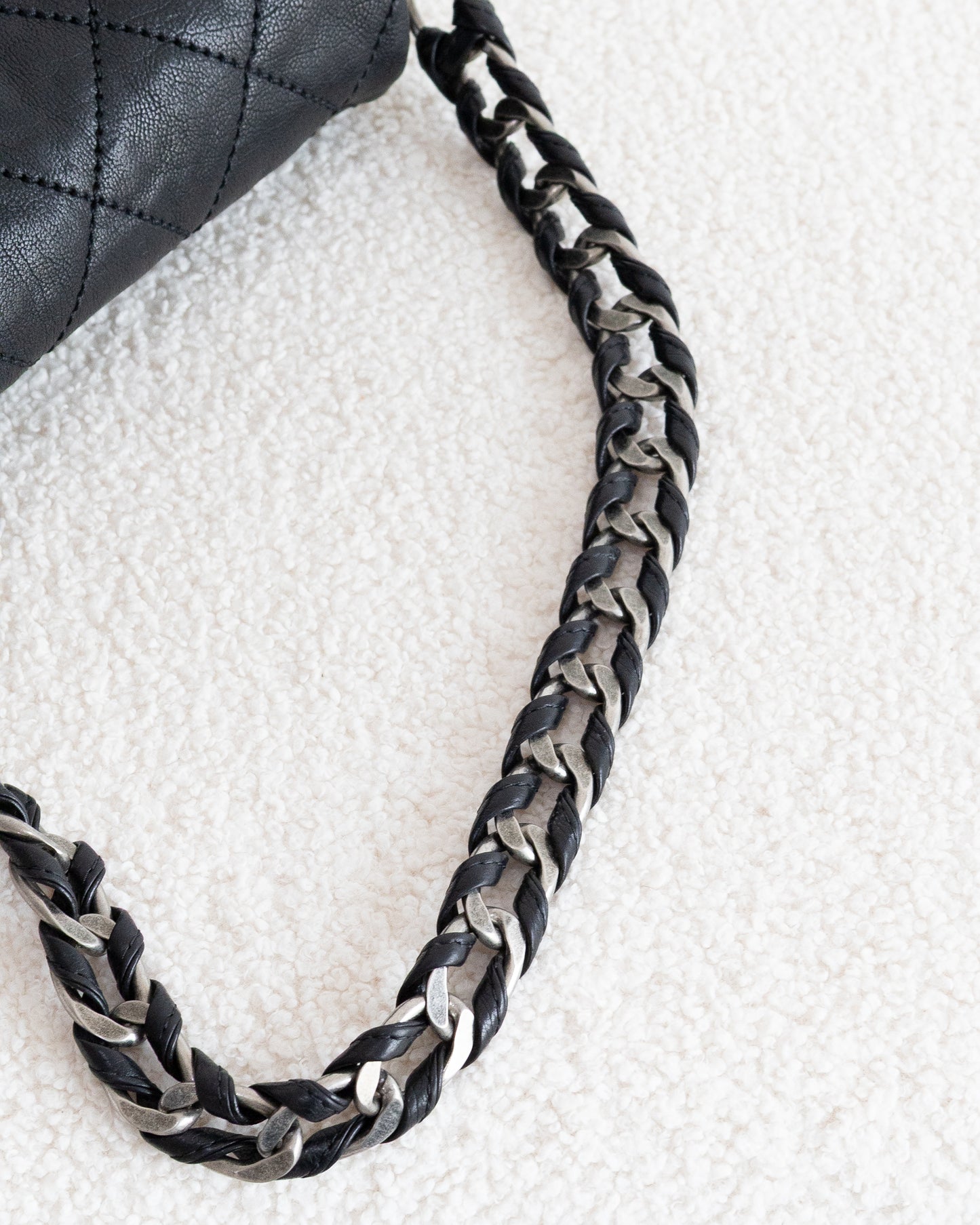 CHANEL Chain Flap Shoulder bag