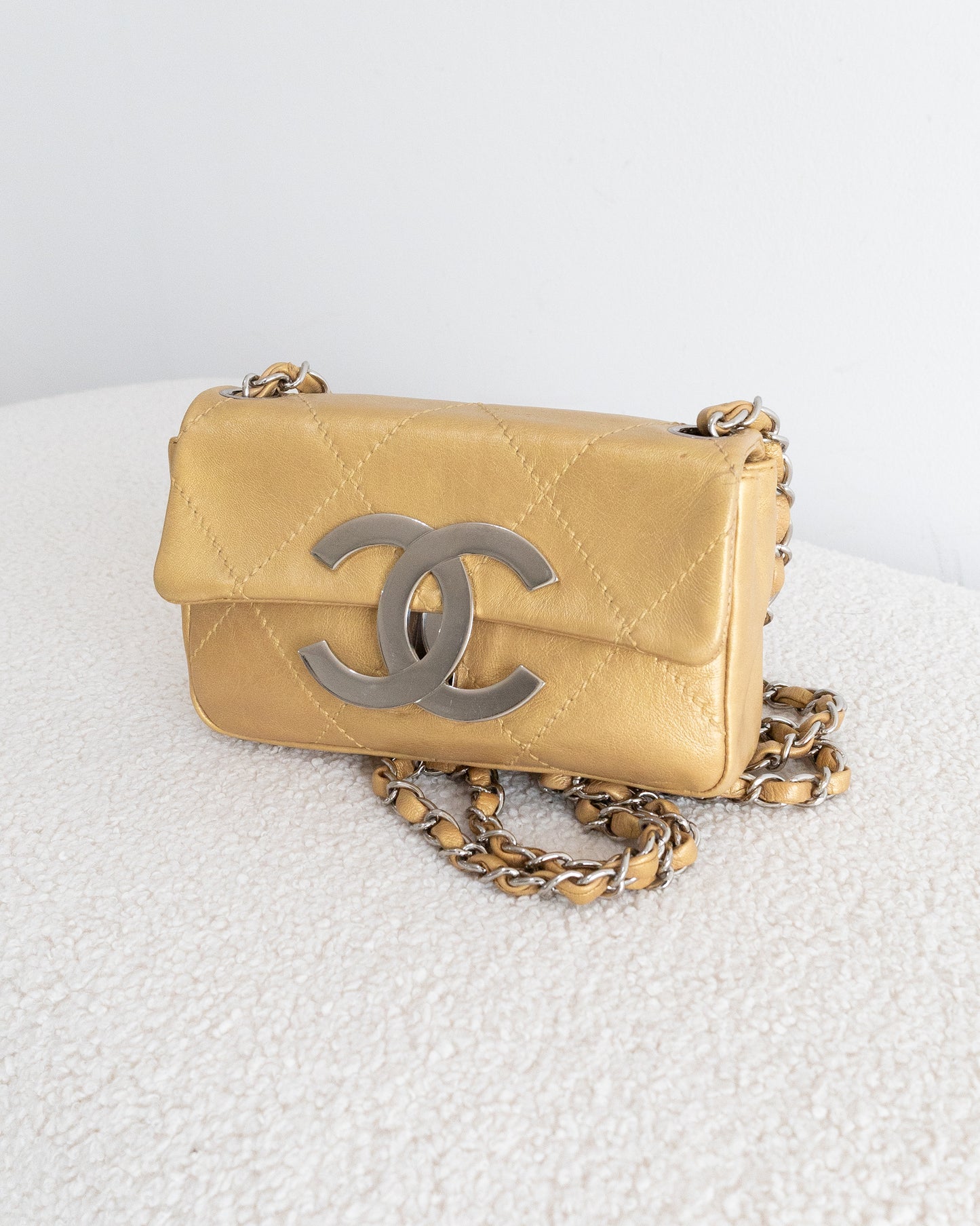 CHANEL Diamond Stitch CC Flap