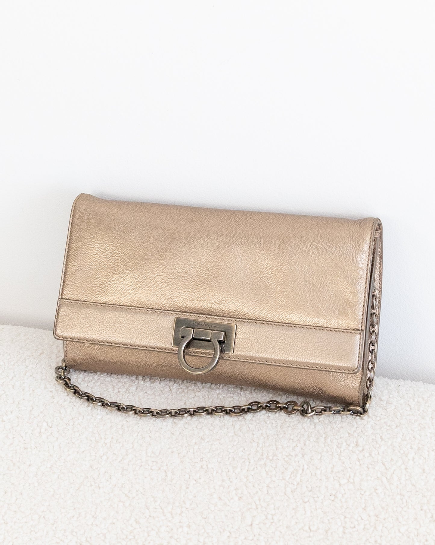 SALVATORE Ferragamo Gancini