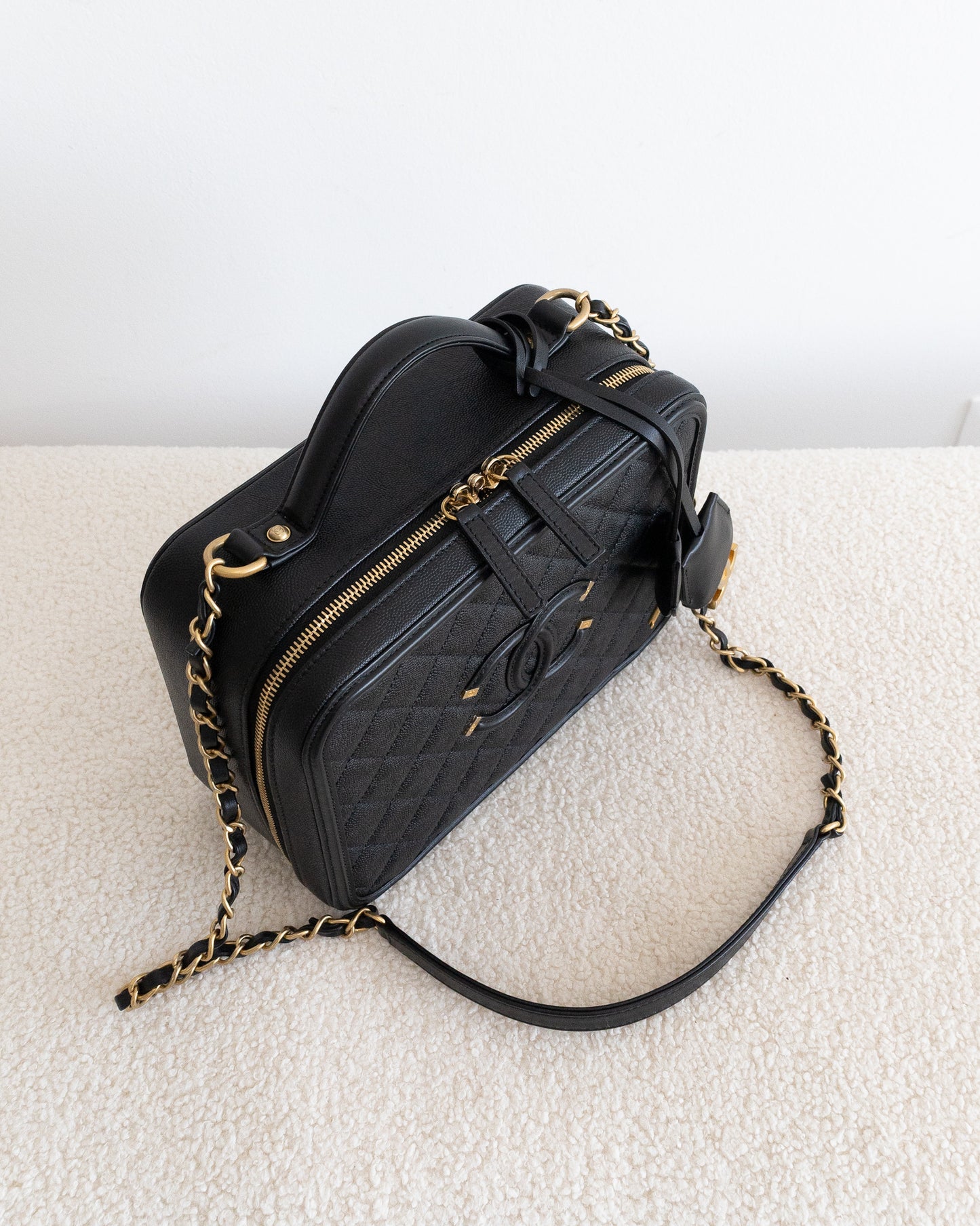 CHANEL Filigree Vanity Medium