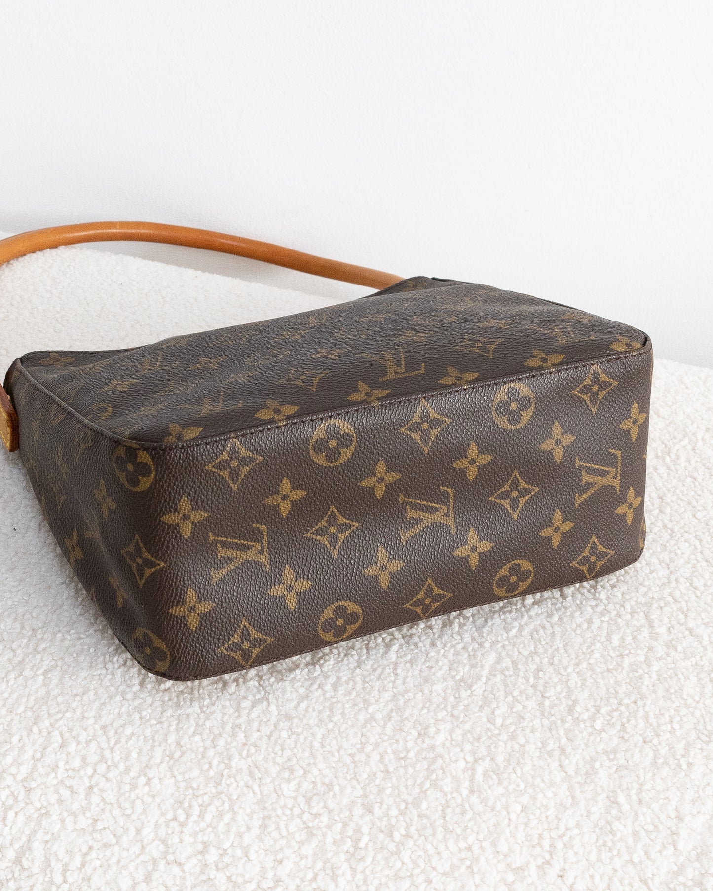 LOUIS VUITTON Looping