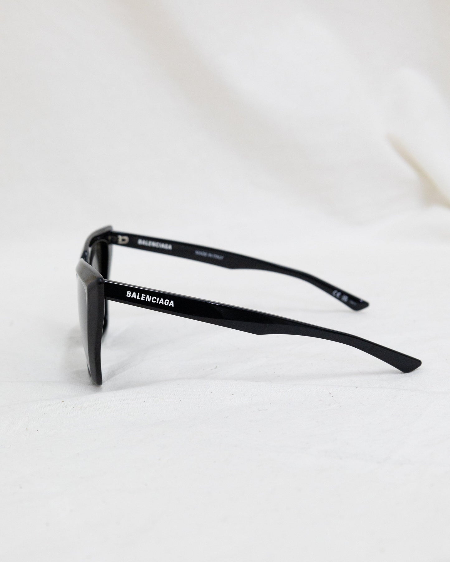 BALENCIAGA Sunglasses - THE VOG CLOSET