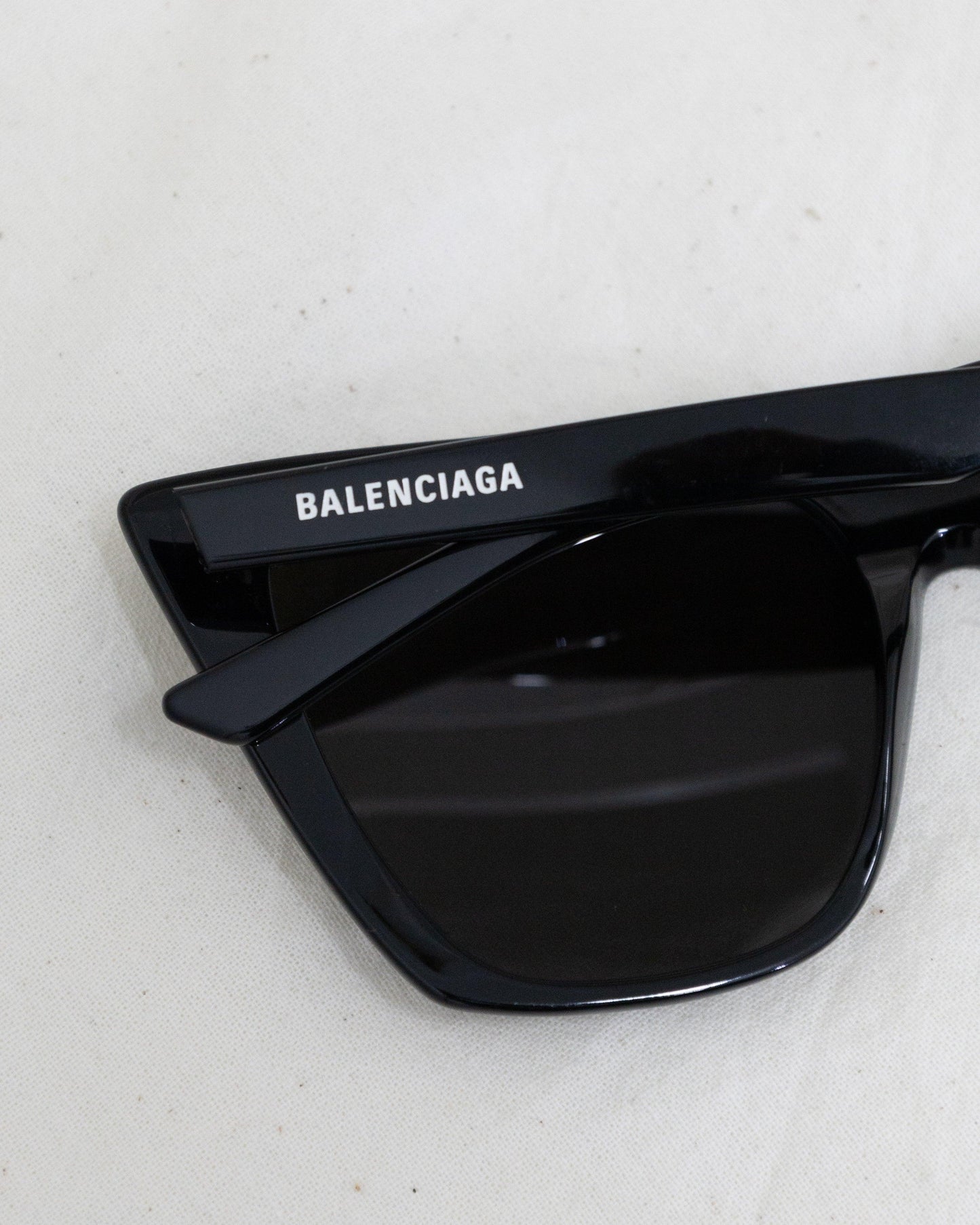 BALENCIAGA Sunglasses - THE VOG CLOSET