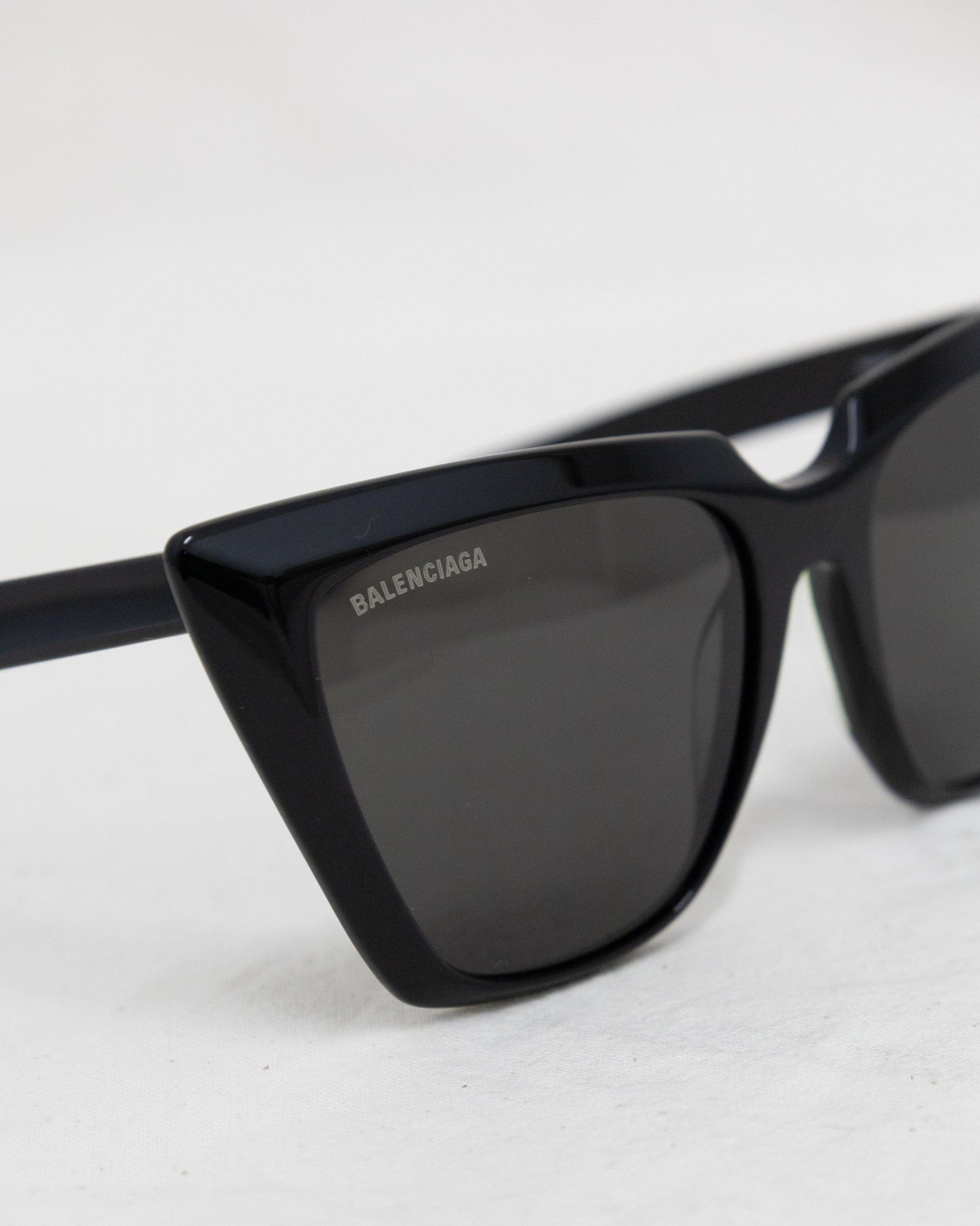 BALENCIAGA Sunglasses - THE VOG CLOSET