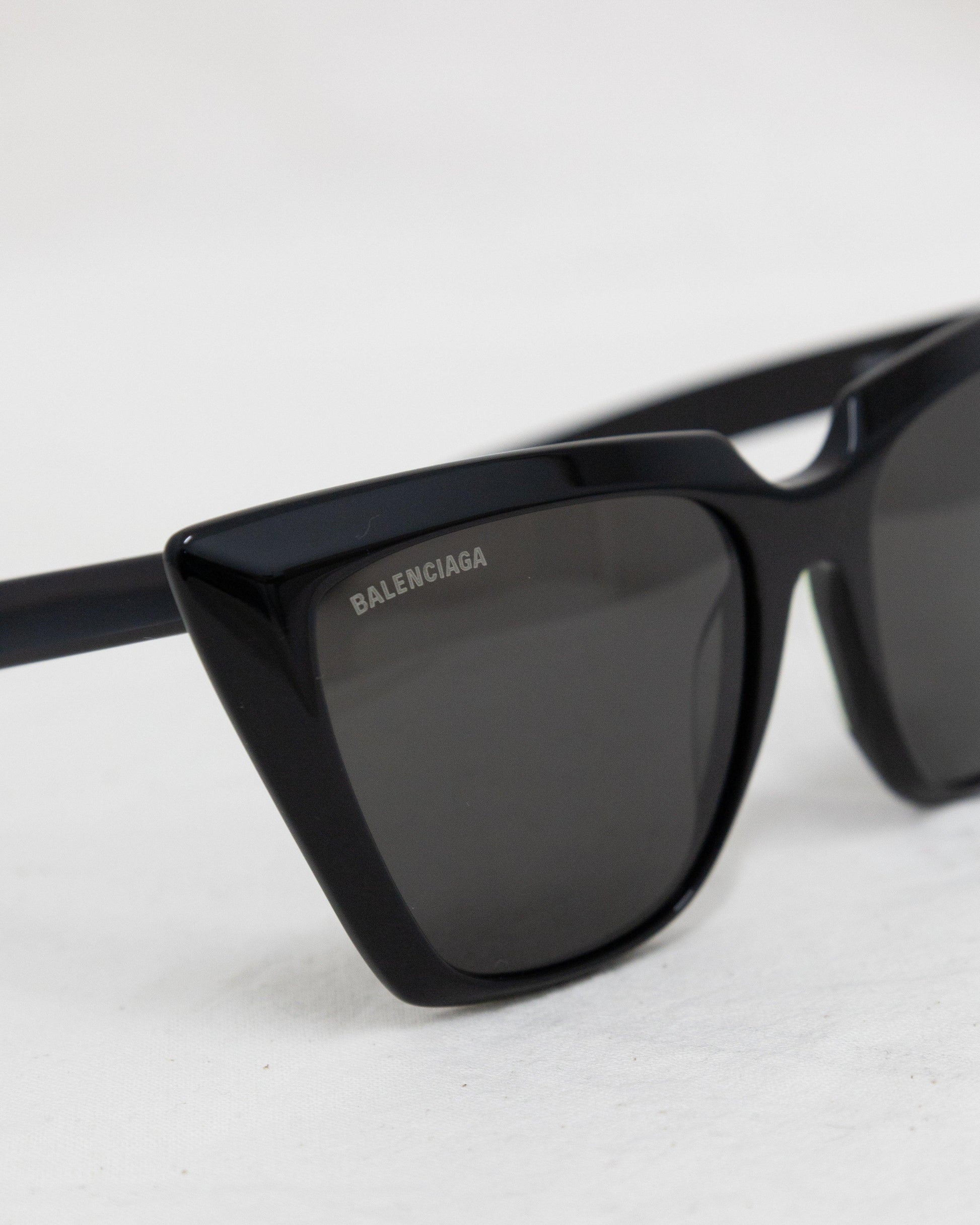 BALENCIAGA Sunglasses - THE VOG CLOSET