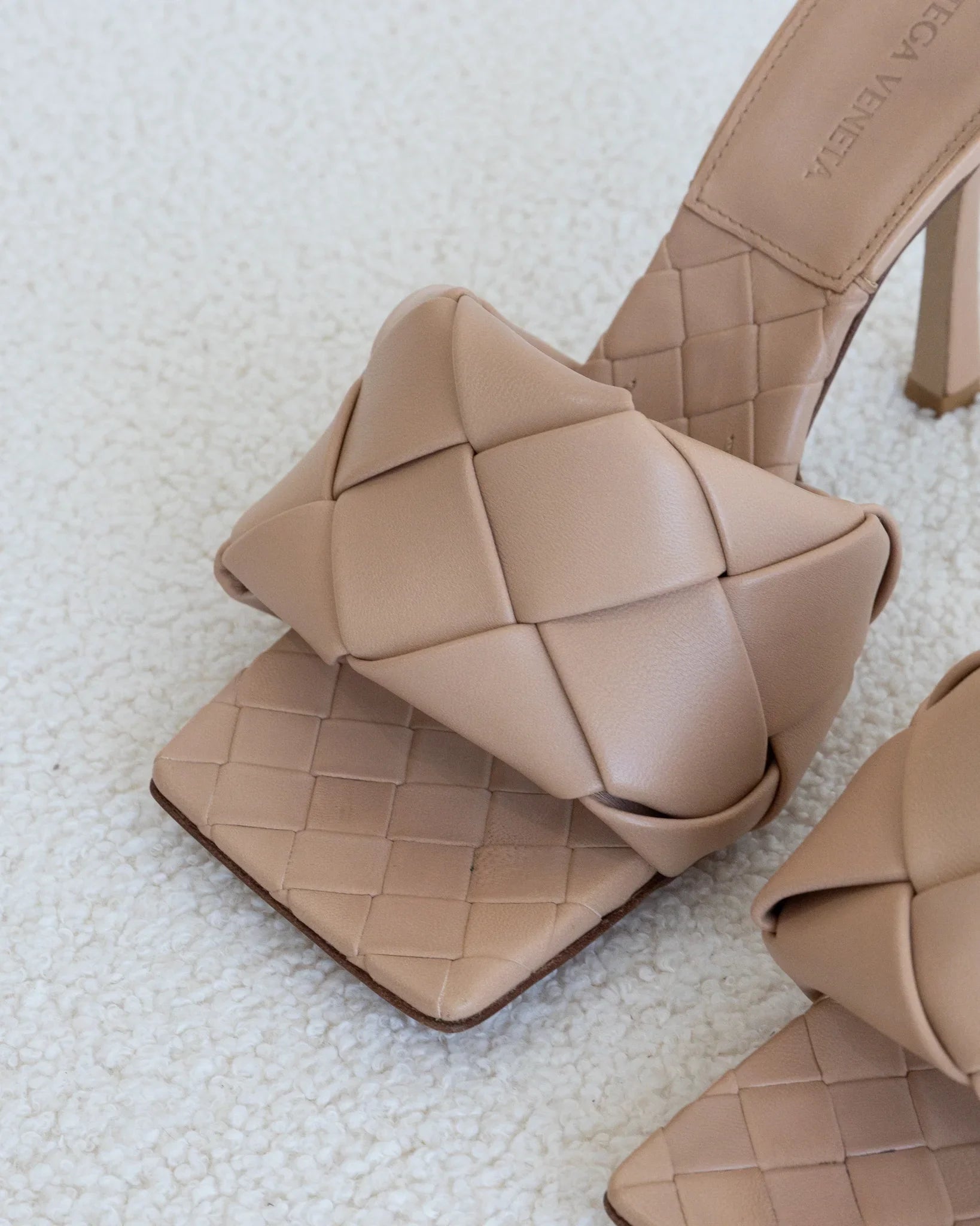 BOTTEGA VENETA Lido Mules 38 - THE VOG CLOSET