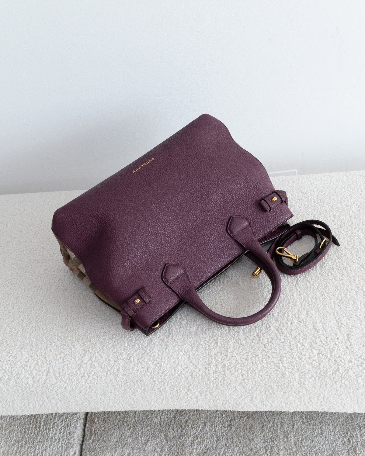 BURBERRY Banner Medium