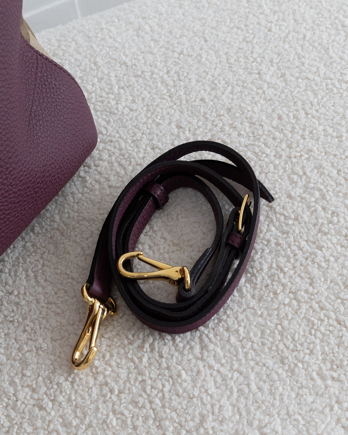 BURBERRY Banner Medium
