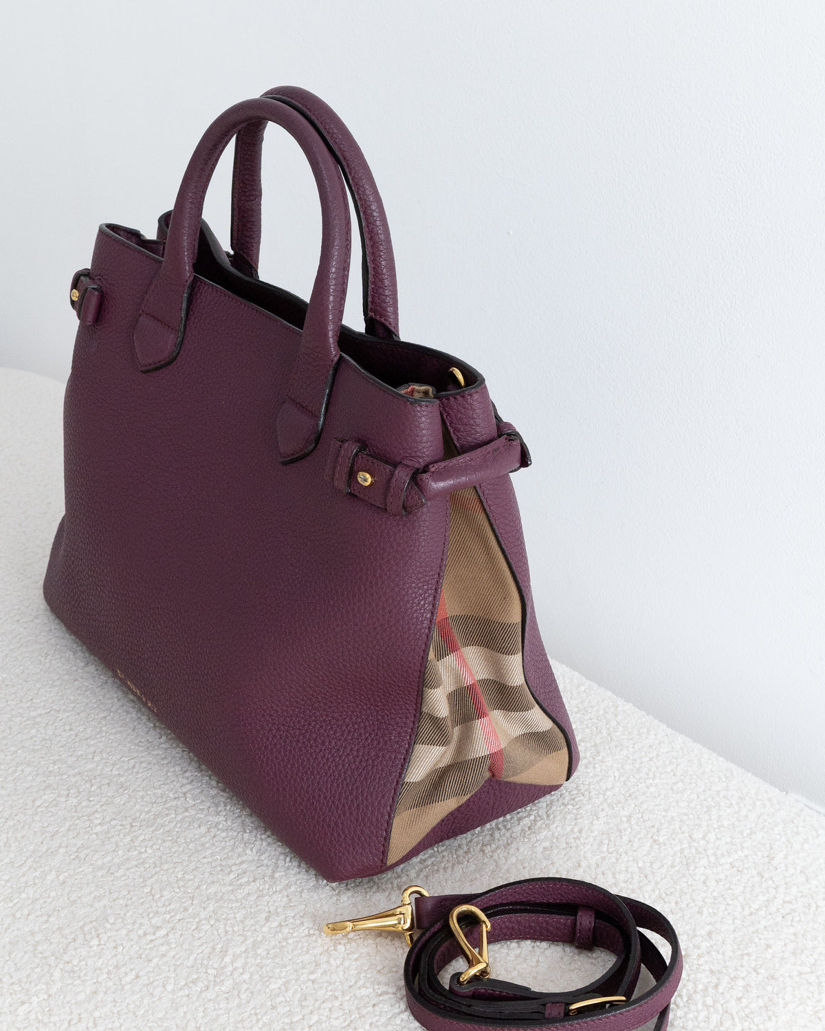 BURBERRY Banner Medium