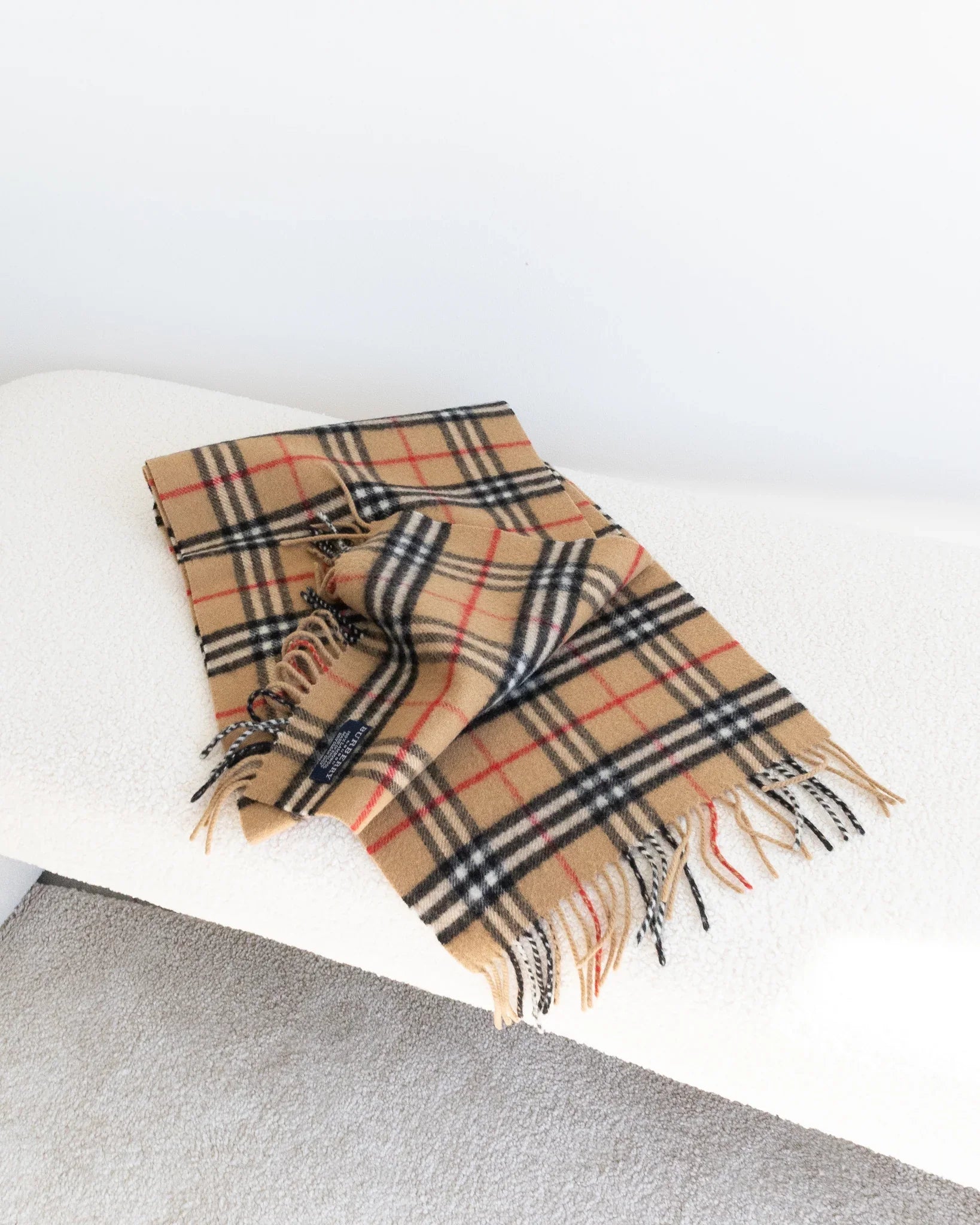 BURBERRY Scarf - THE VOG CLOSET